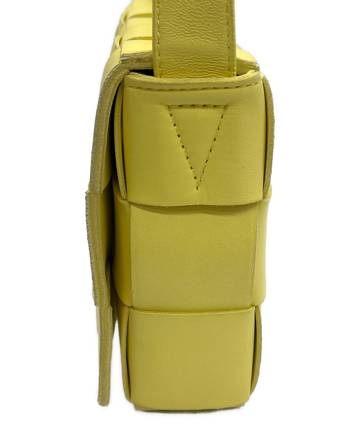 BOTTEGA VENETA ボッテガベネタ ショルダーバッグ  黄 【古着】【中古】【送料無料】 中古・古着通販】BOTTEGA VENETA (ボッテガベネタ) ショルダーバッグ
