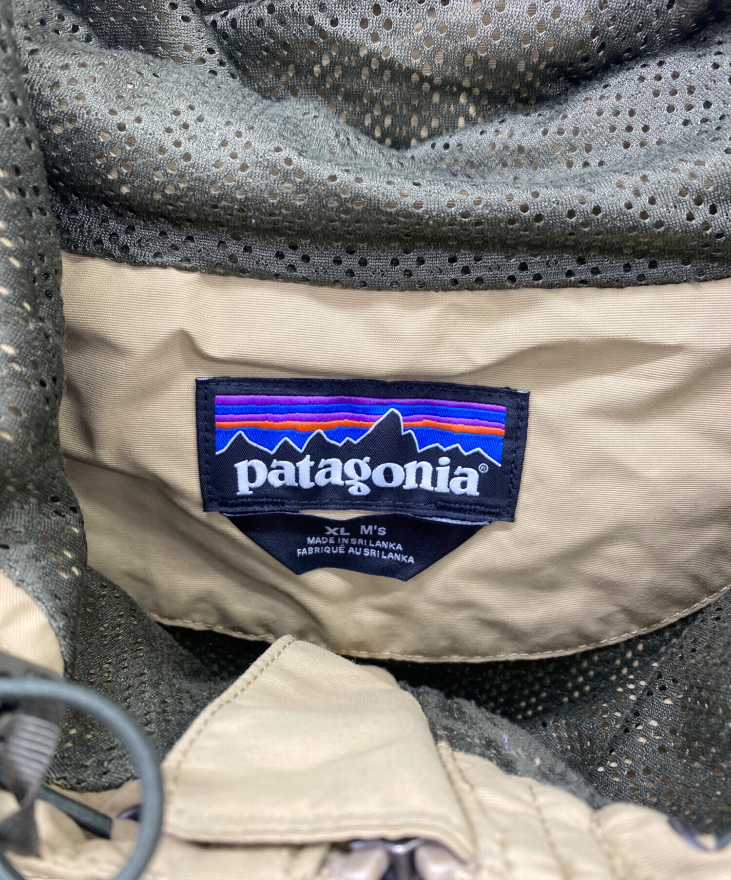 中古・古着通販】Patagonia (パタゴニア) マウンテンパーカー カーキ