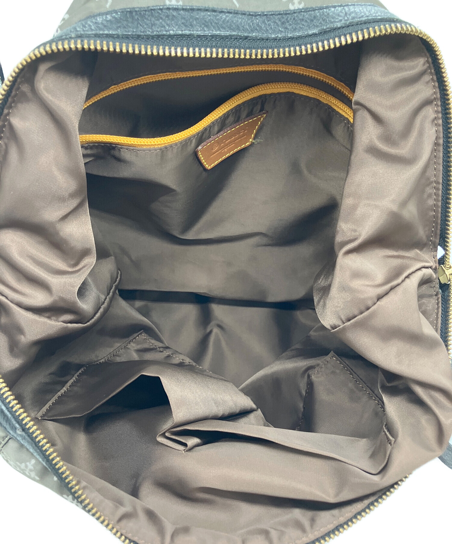 中古・古着通販】russet (ラシット) 多機能バッグ グレー｜ブランド