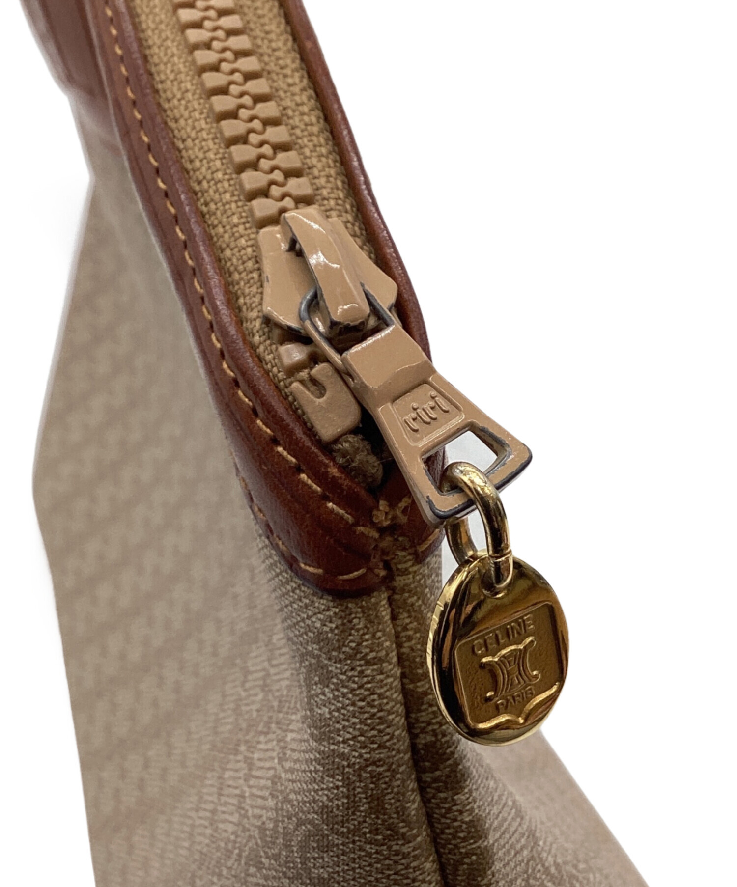 お値下げ セリーヌ マカダム ポーチ クラッチバッグ トリオンフ ブラウン 中古・古着通販】CELINE (セリーヌ) CELINE マカダム クラッチバッグ