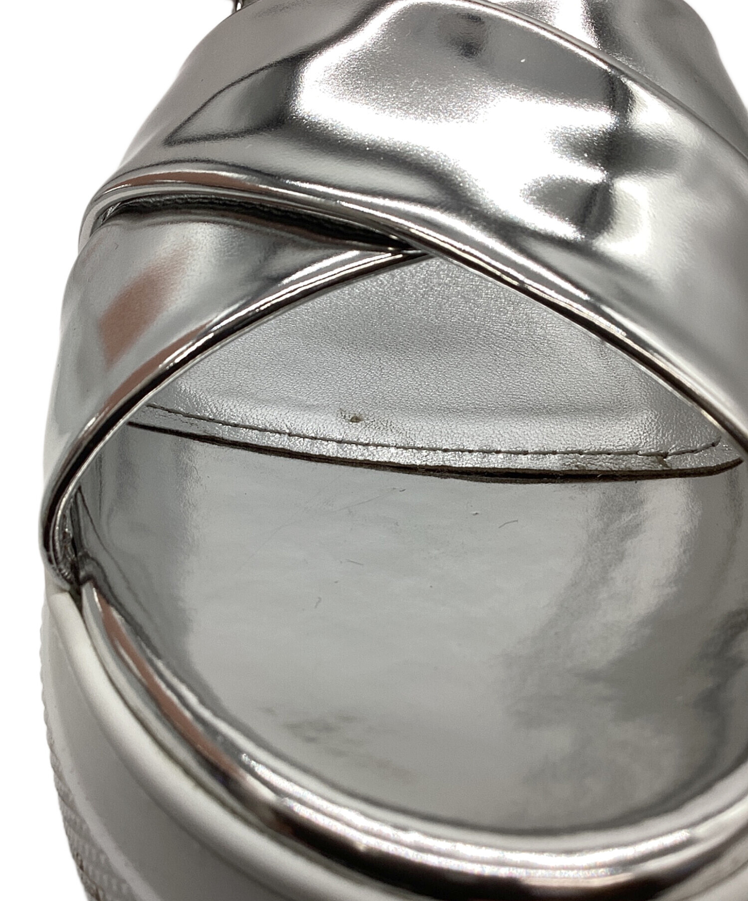 中古・古着通販】MIU MIU (ミュウミュウ) White Patent Leather Ankle