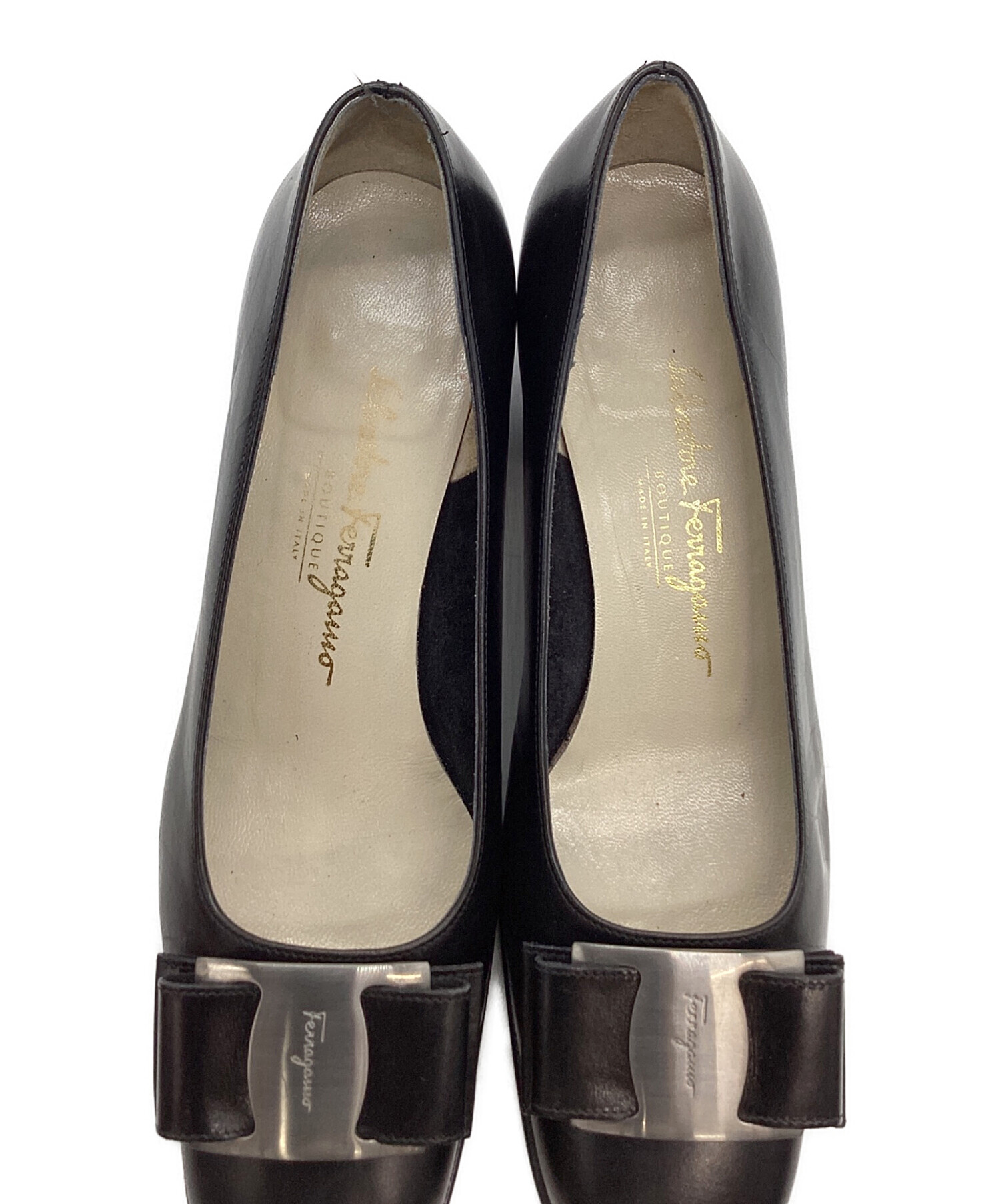 新品未使用Salvatore Ferragamo ブラックプレーンパンプス 中古・古着通販】Salvatore Ferragamo (サルヴァトーレ フェラガモ