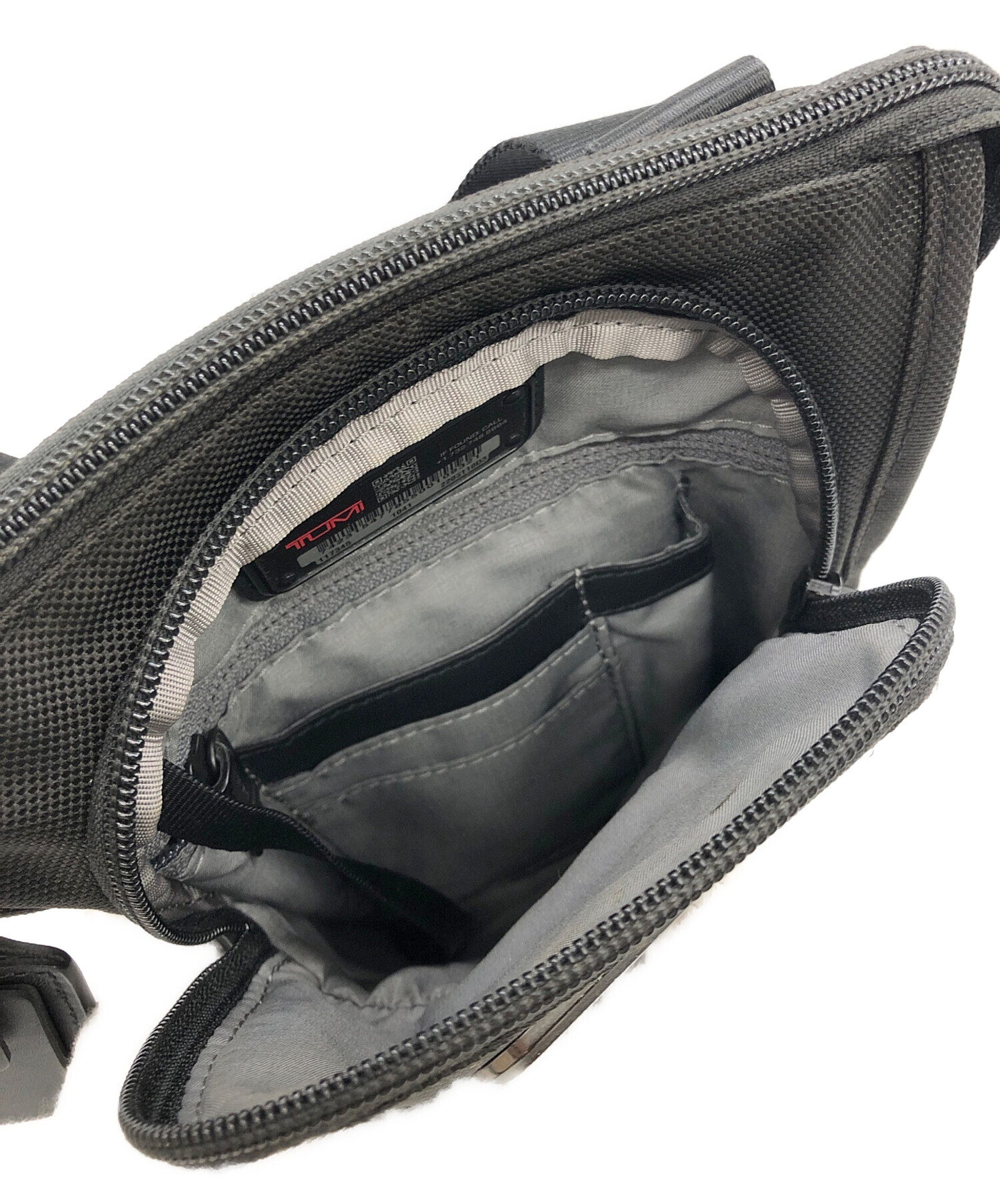中古・古着通販】TUMI (トゥミ) ポケット・バッグ・スモール ブラック