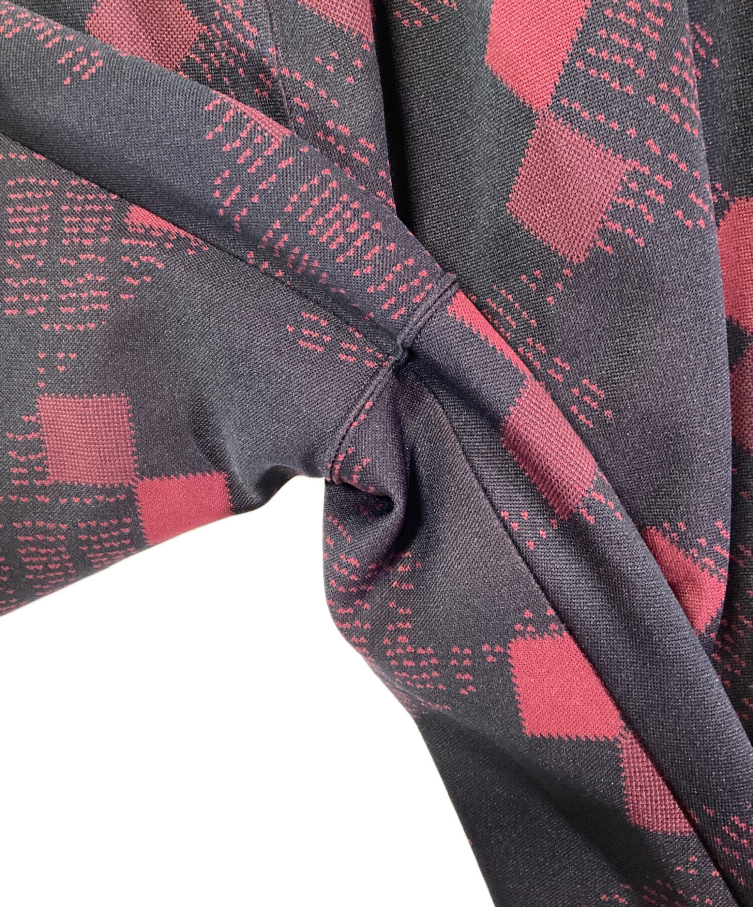 美品　needles セットアップ　総柄　レッド　ジャガード　トラックパンツ 中古・古着通販】Needles (ニードルズ) ジャガード 総柄トラックパンツ