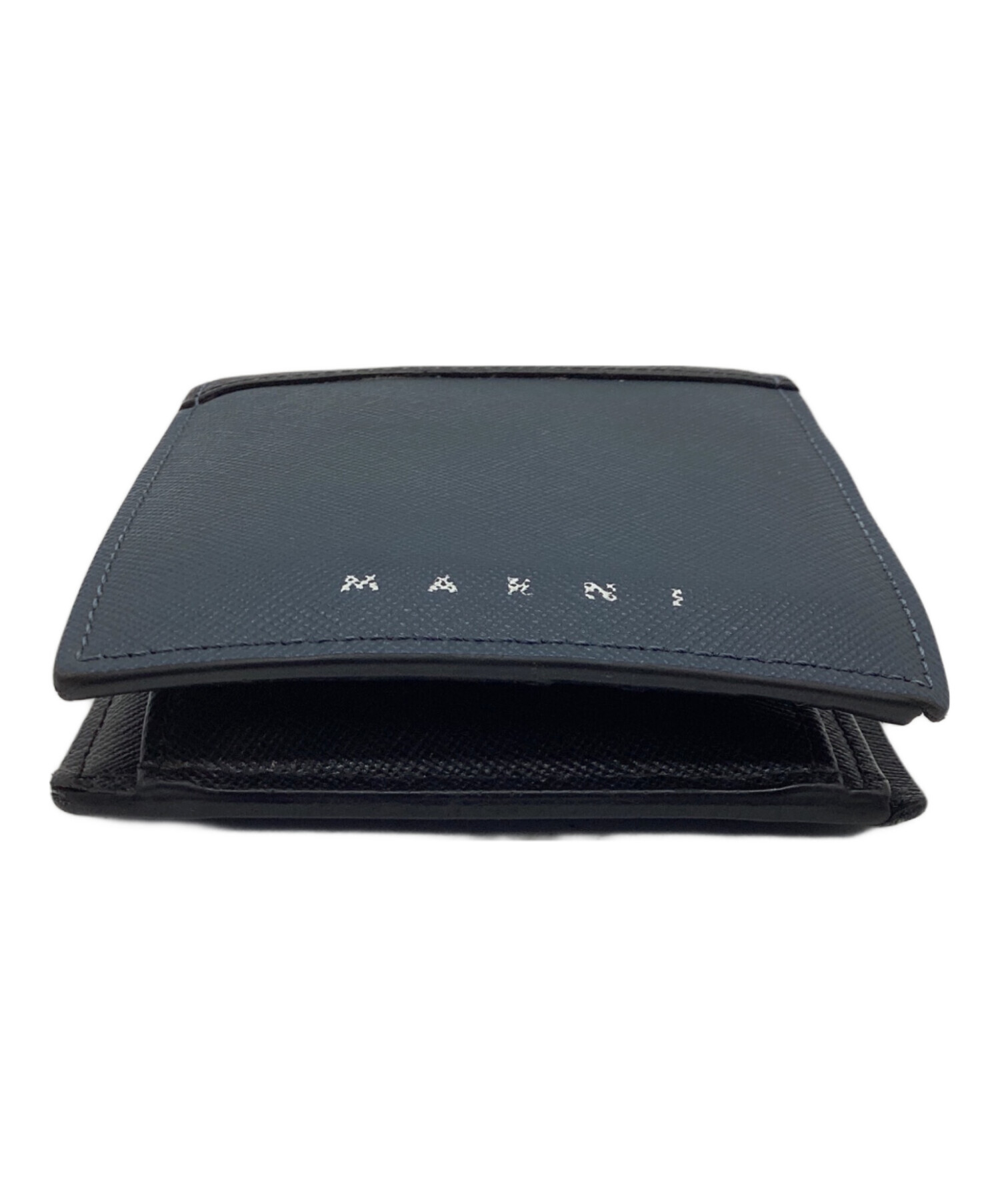 MARNI 二つ折り財布 ネイビー/ブラック 中古・古着通販】MARNI (マルニ) 2つ折り財布 ネイビー×ブラック
