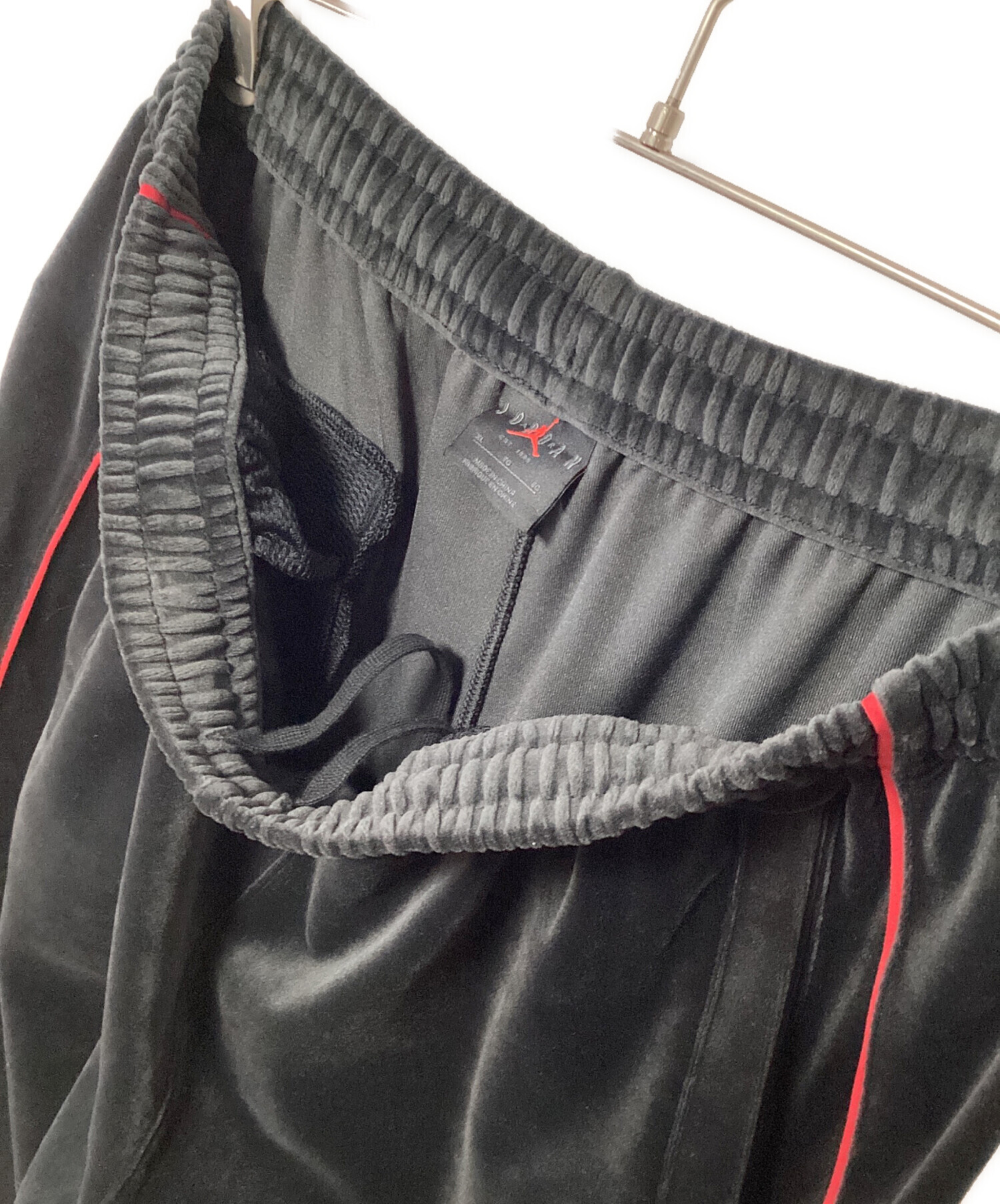 JORDAN ジョーダン トラックパンツ ジョガー ウォームアップ ツートン古着 中古・古着通販】JORDAN (ジョーダン) ベロア トラックパンツ ブラック