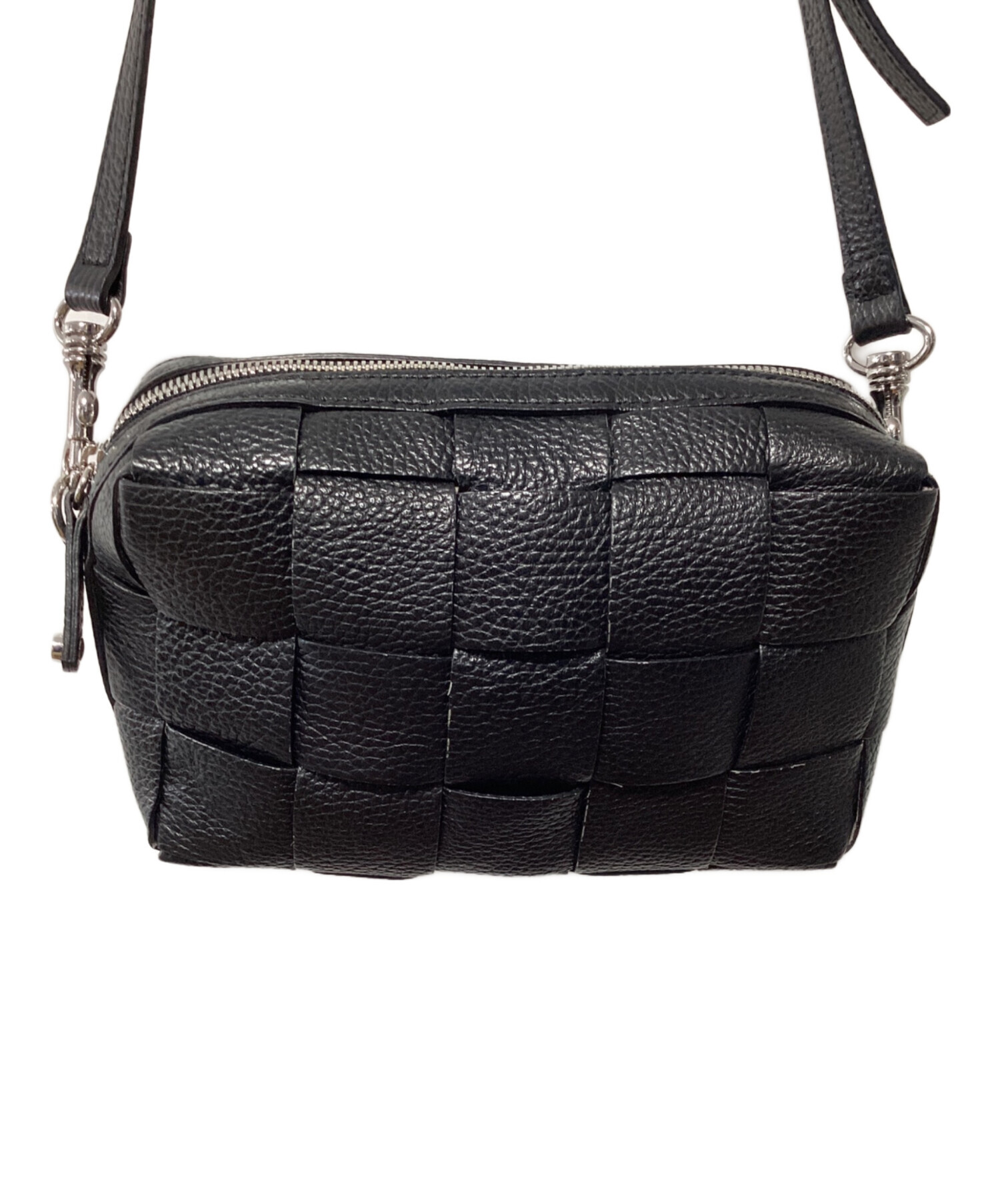 本物 イアクッチ IACUCCI レザー ショルダーバッグ ブラック バッグ 中古・ 中古・古着通販】IACUCCI (イアクッチ) ショルダーバッグ ブラック