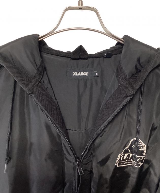XLARGE 中綿ロゴフードジャケット 黒 M 美品 中古・古着通販】X-LARGE (エクストララージ) 中綿ジャケット ブラック