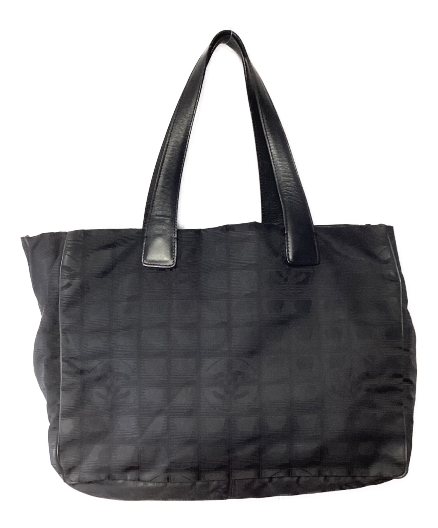 CHANEL 黒 ナイロン トートバッグ 中古・古着通販】CHANEL (シャネル) ナイロントートバッグ ブラック
