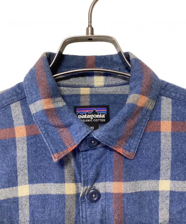 patagonia 刺繍デザイン長袖シャツ Mサイズ　カーキ patagonia 刺繍デザイン長袖シャツ Mサイズ カーキ 中古・古着通販