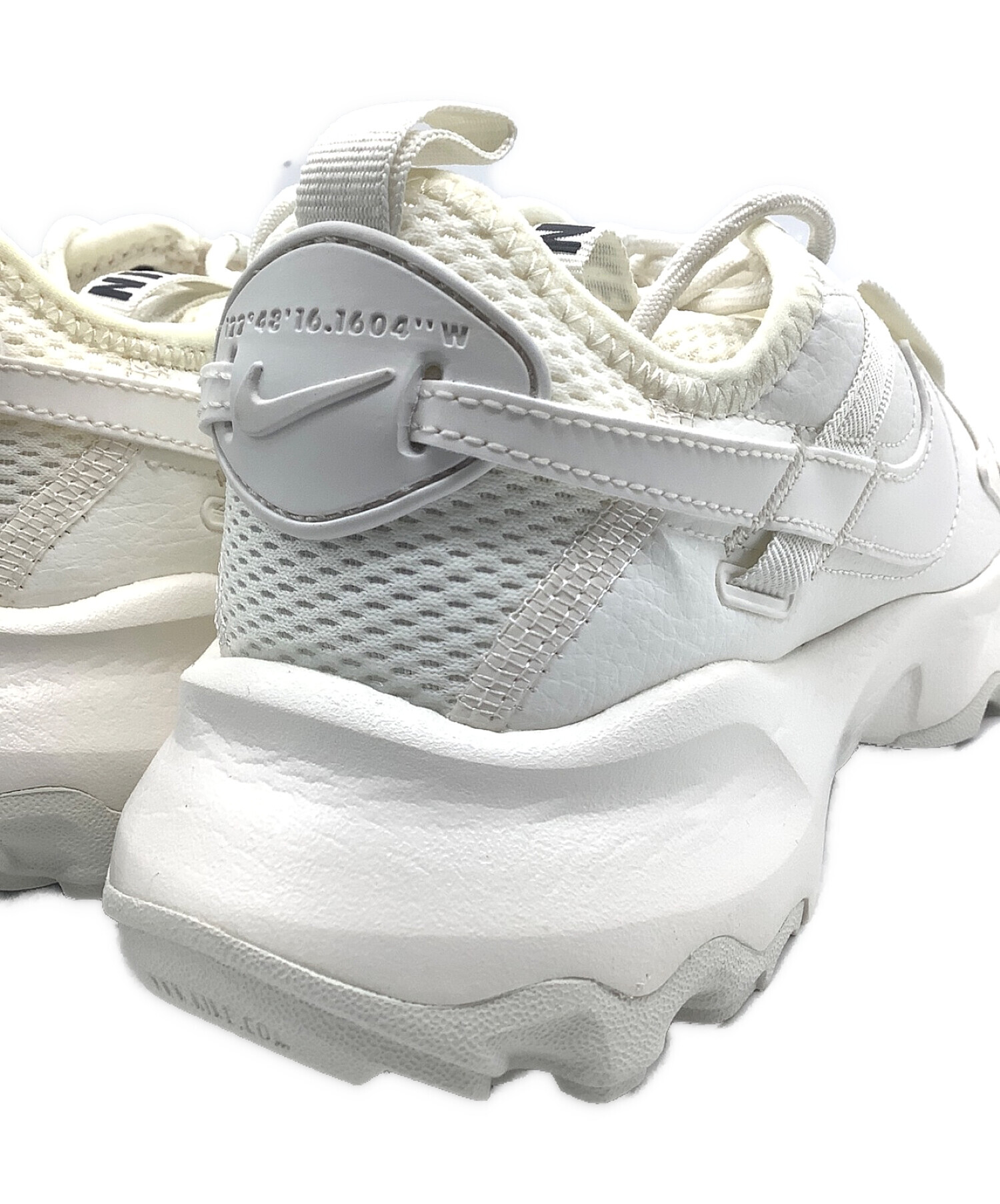 中古・古着通販】NIKE (ナイキ) ナイキ TC 7900 ホワイト サイズ:22 
