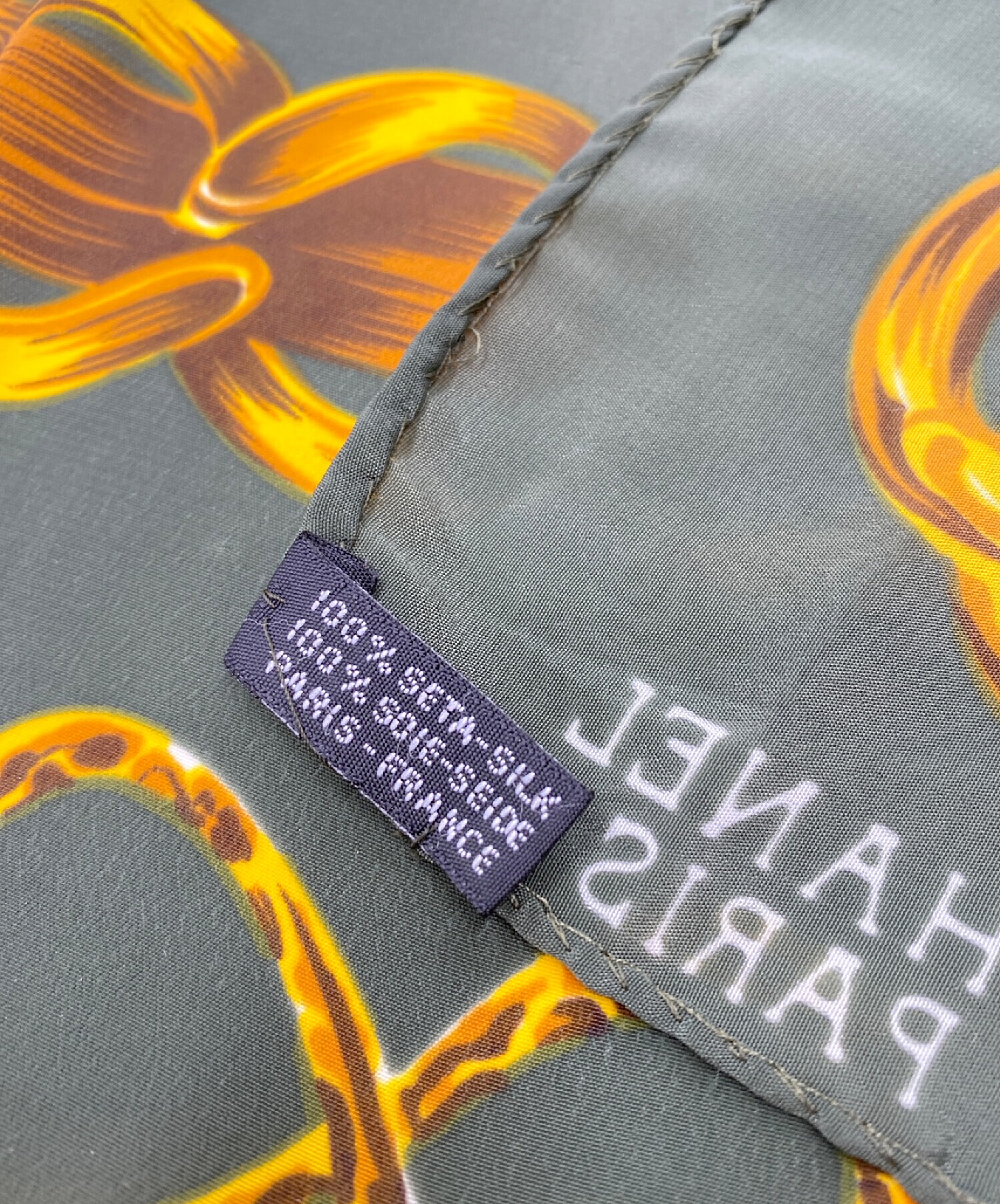 CHANEL シャネル　ヴィンテージ　カラーストーン　チェーン　シルクスカーフ 中古・古着通販】CHANEL (シャネル) チェーン柄シルクスカーフ