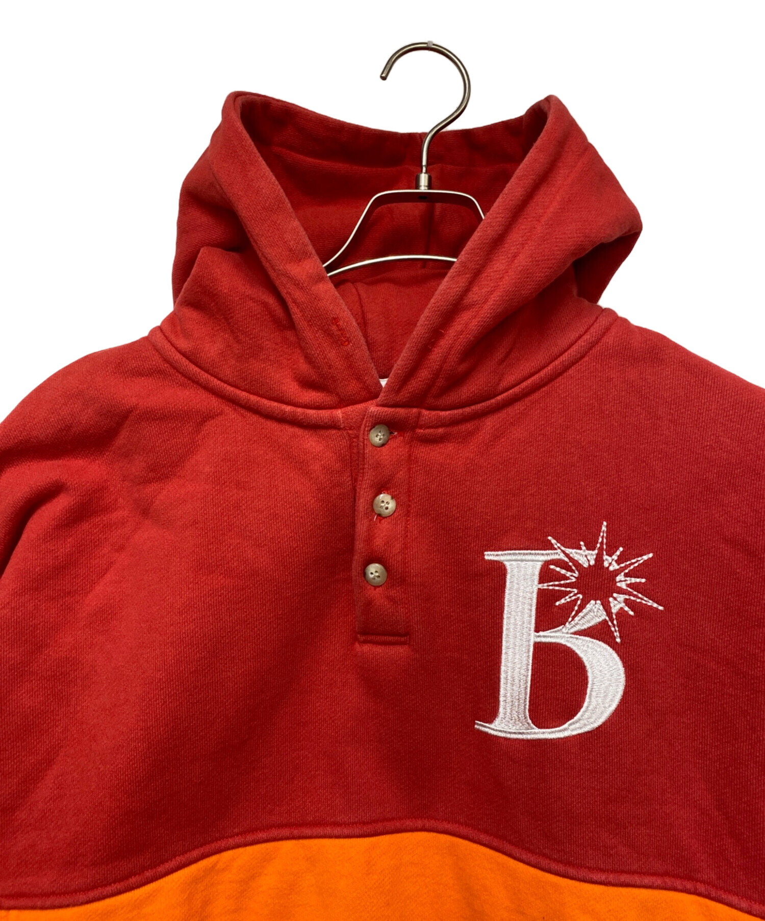 トップス BoTT 2 TONE PULLOVER HOODIE 中古・古着通販】BoTT (ボット) 2 TONE PULLOVER HOODIE レッド