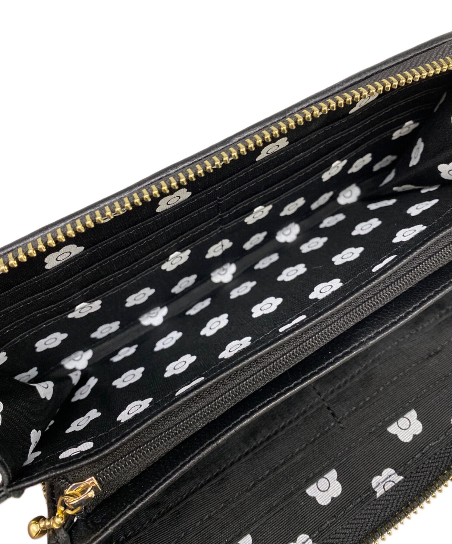 中古・古着通販】MARY QUANT (マリークヮント) 長財布 ブラック