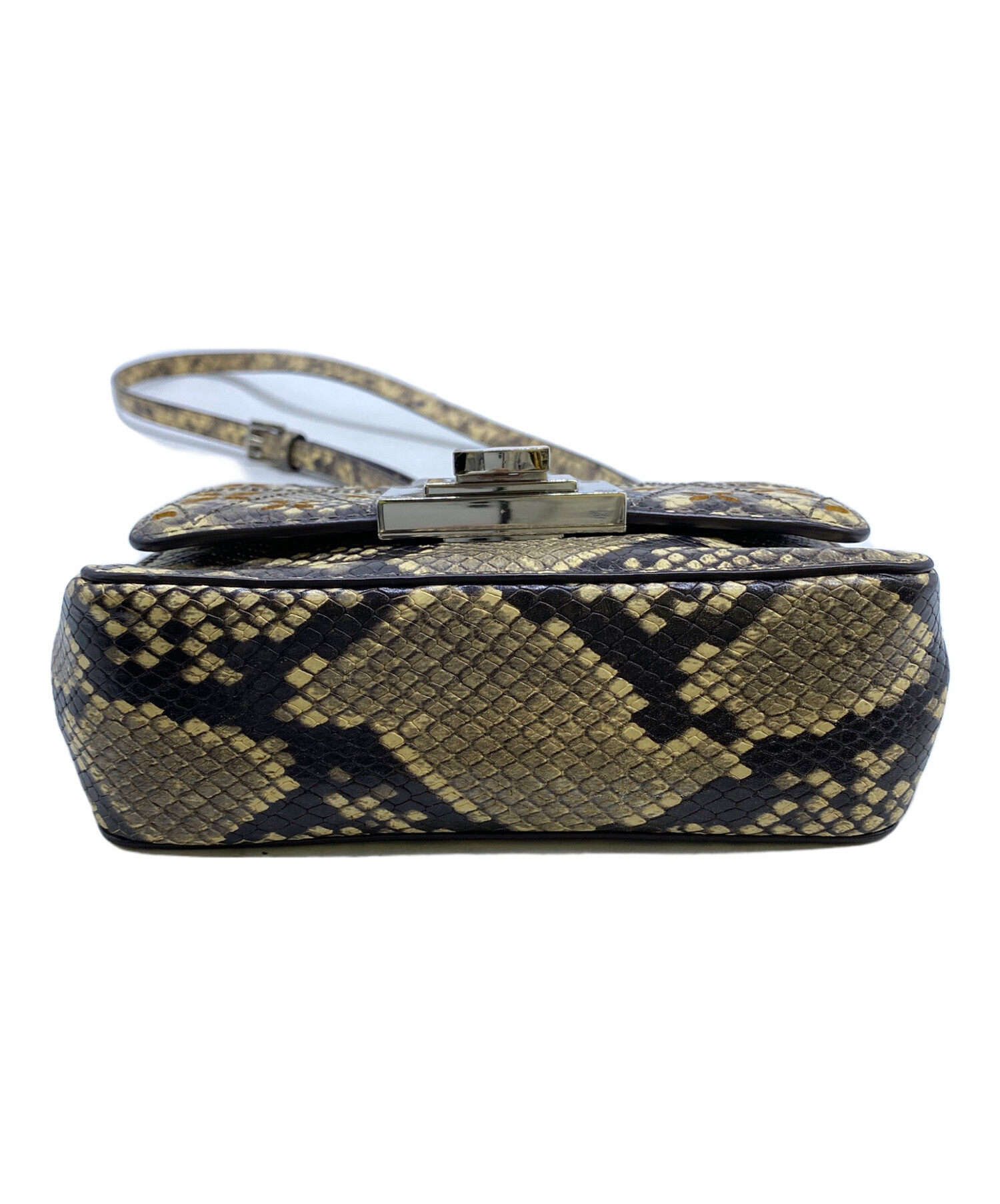 【希少】MICHAEL KORS　マイケルコース　 パイソン柄 バッグ　チェーン 中古・古着通販】MICHAEL KORS (マイケルコース) チェーンショルダー