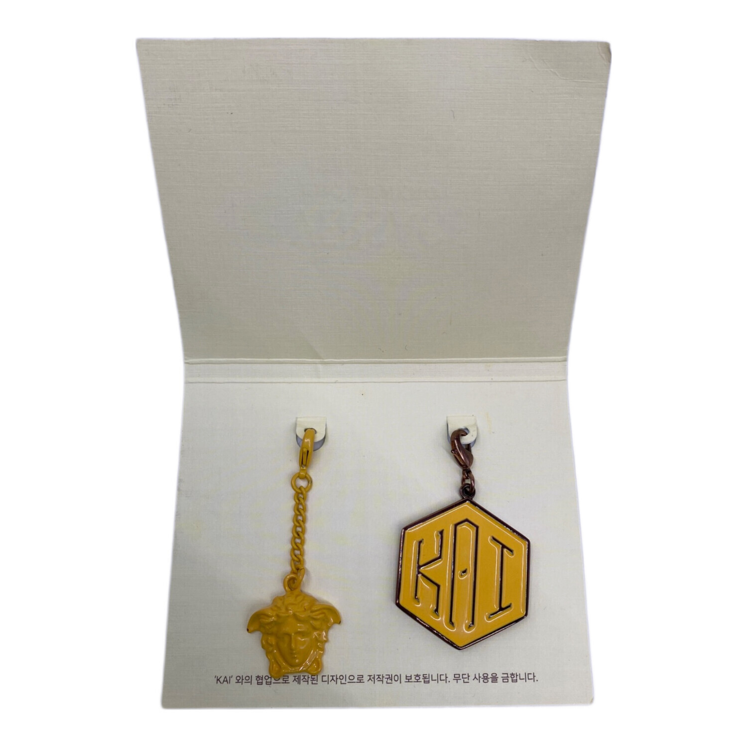 中古・古着通販】VERSACE (ヴェルサーチ) チャーム 非売品｜ブランド