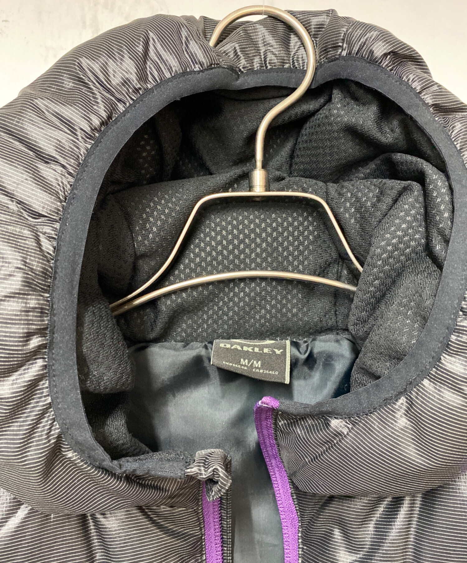 中古・古着通販】OAKLEY (オークリー) ダウンベスト パープル×ブラック