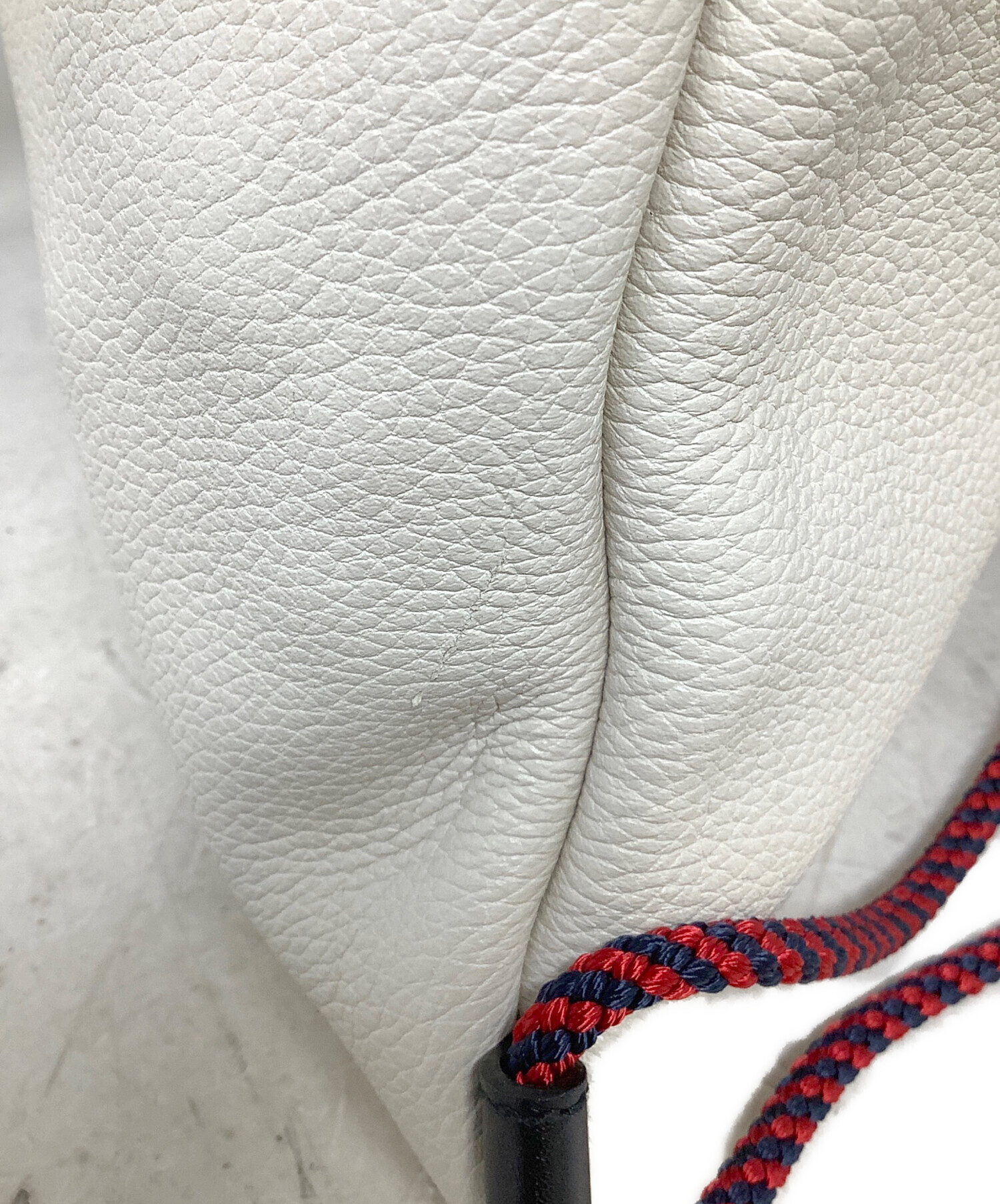 中古・古着通販】GUCCI (グッチ) ロゴプリント スモールドロー