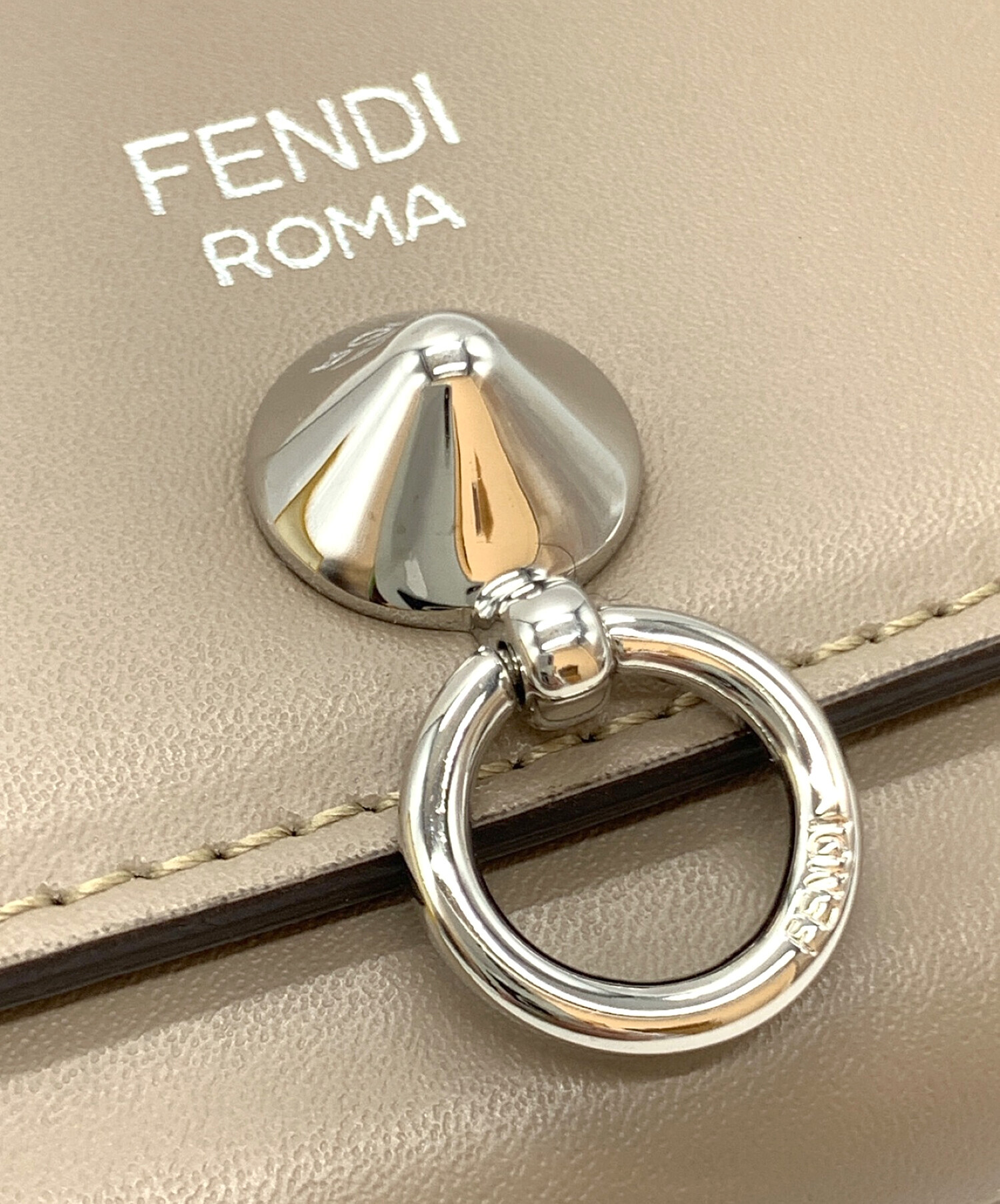 フェンディ 二つ折り 長財布 ベージュ バイザウェイ 8M0251 美品 財布 