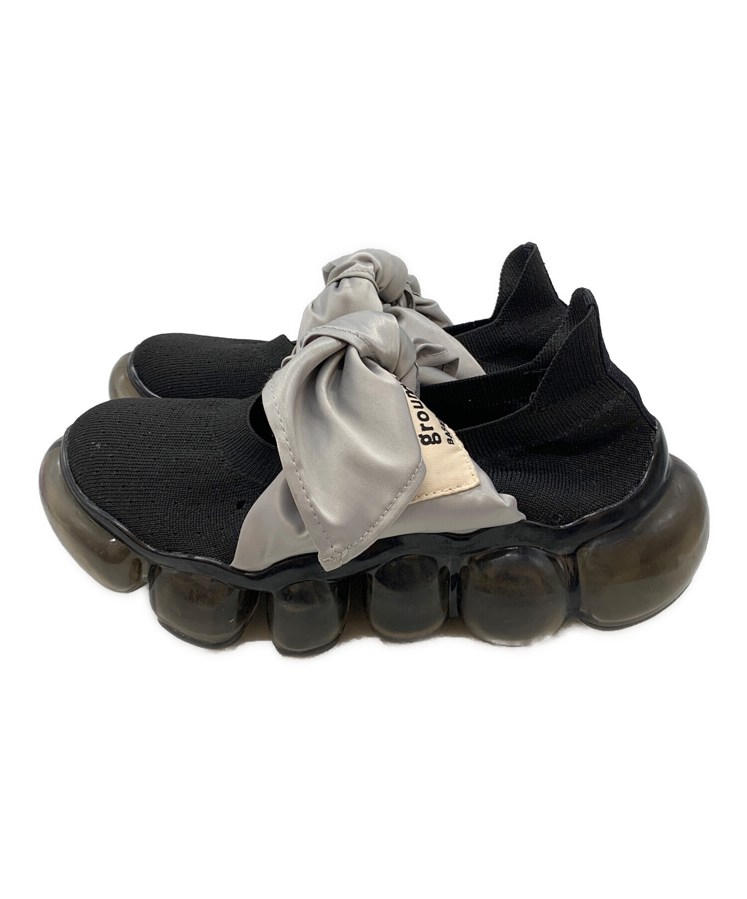 中古・古着通販】grounds (グラウンズ) JEWELRY HANKIE PUMPS ブラック
