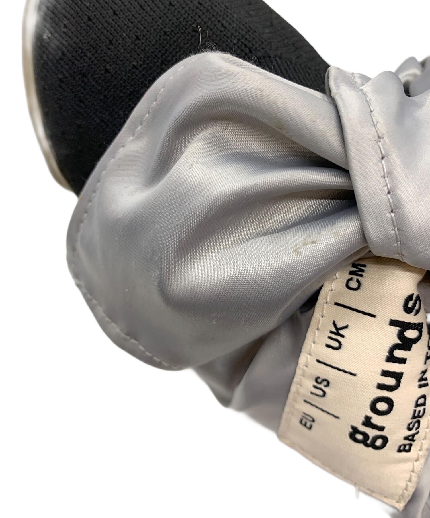 中古・古着通販】grounds (グラウンズ) JEWELRY HANKIE PUMPS ブラック 