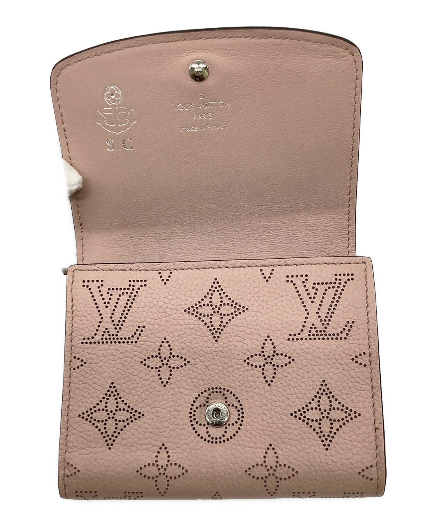 専用値下げルイヴィトン　ピンク財布マヒナ中古品です。 新品・未使用】ルイヴィトン マヒナ ジッピー・ウォレット 長財布