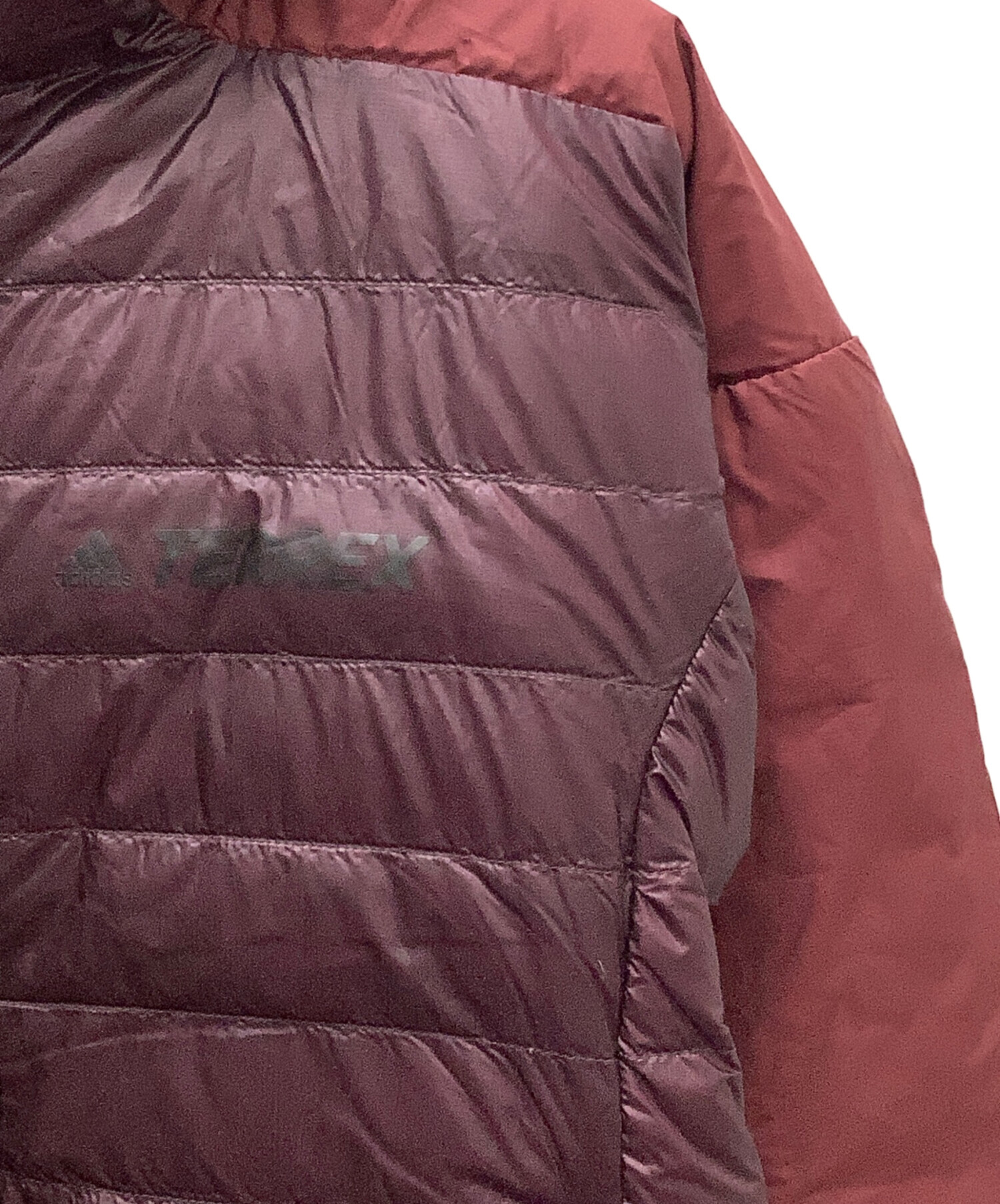 中古・古着通販】adidas (アディダス) ダウンジャケット レッド サイズ