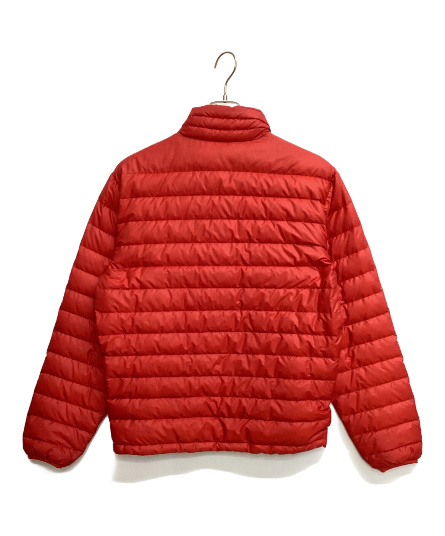 patagonia レッド ダウンジャケット 中古・古着通販】Patagonia (パタゴニア) ダウンジャケット レッド