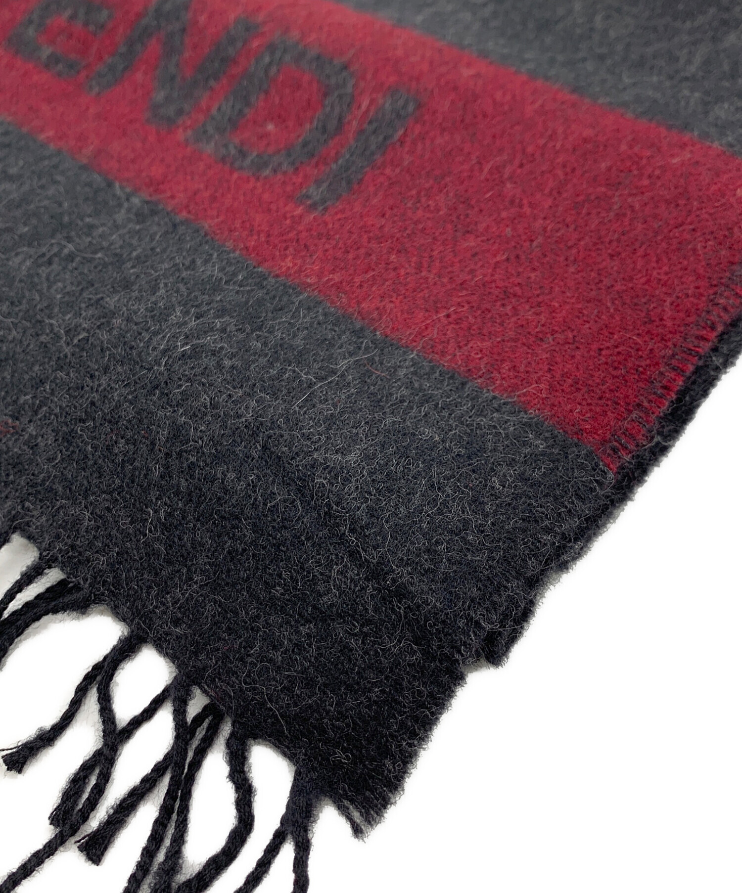 中古・古着通販】FENDI (フェンディ) マフラー グレー×レッド 未使用品 