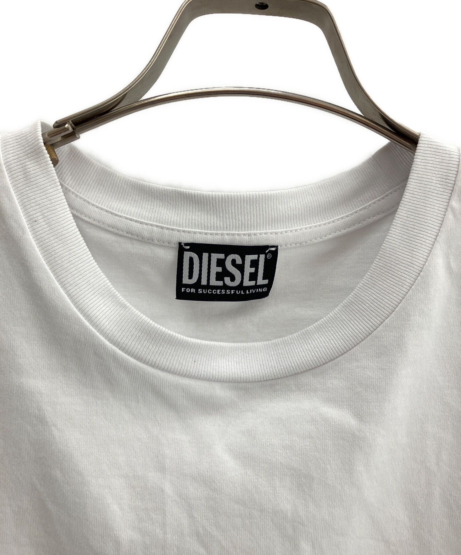 DIESEL ディーゼル Tシャツ・カットソー S 白 【古着】【中古】【送料無料】 DIESEL - DIESEL ディーゼル Tシャツ・カットソー S 白 【古着】【中古