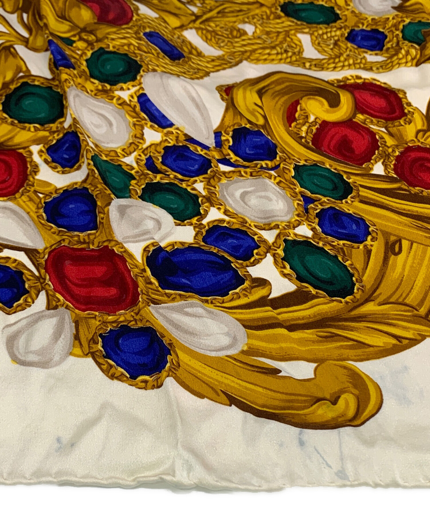 中古・古着通販】CHANEL (シャネル) シルクスカーフ ベージュ