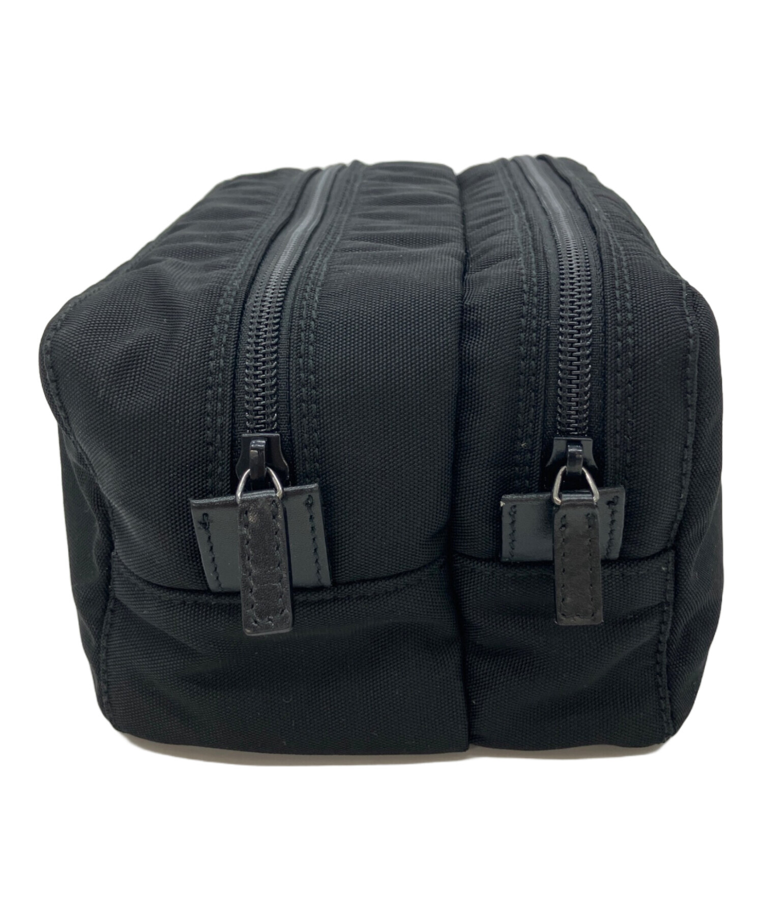 GUCCI ブラックナイロンバッグ 中古・古着通販】GUCCI (グッチ) ナイロンバッグ ブラック｜ブランド