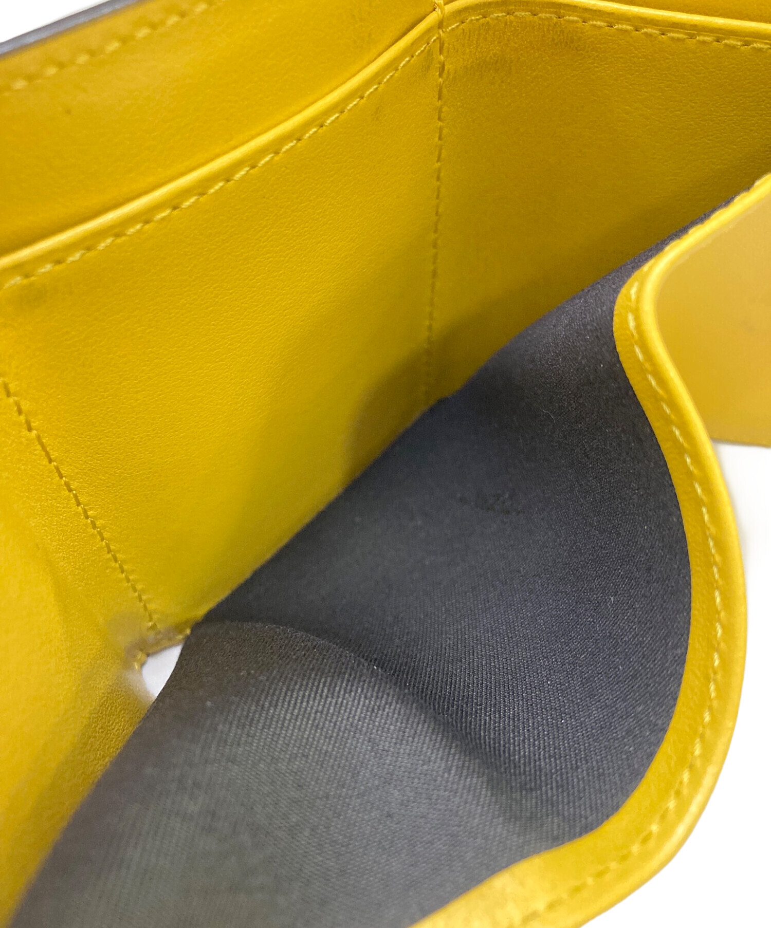 中古・古着通販】FENDI (フェンディ) 3つ折り財布 エフイズ イエロー
