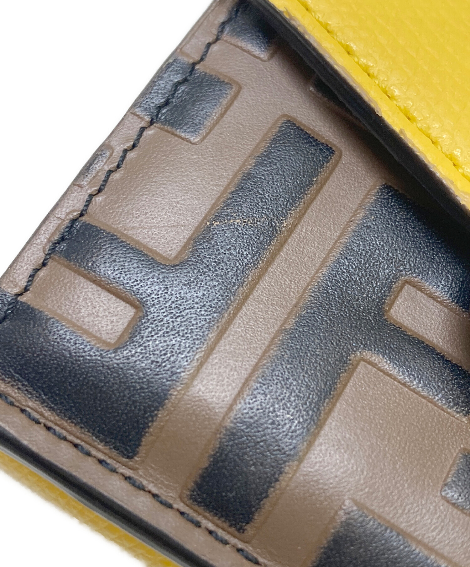 中古・古着通販】FENDI (フェンディ) 3つ折り財布 エフイズ イエロー