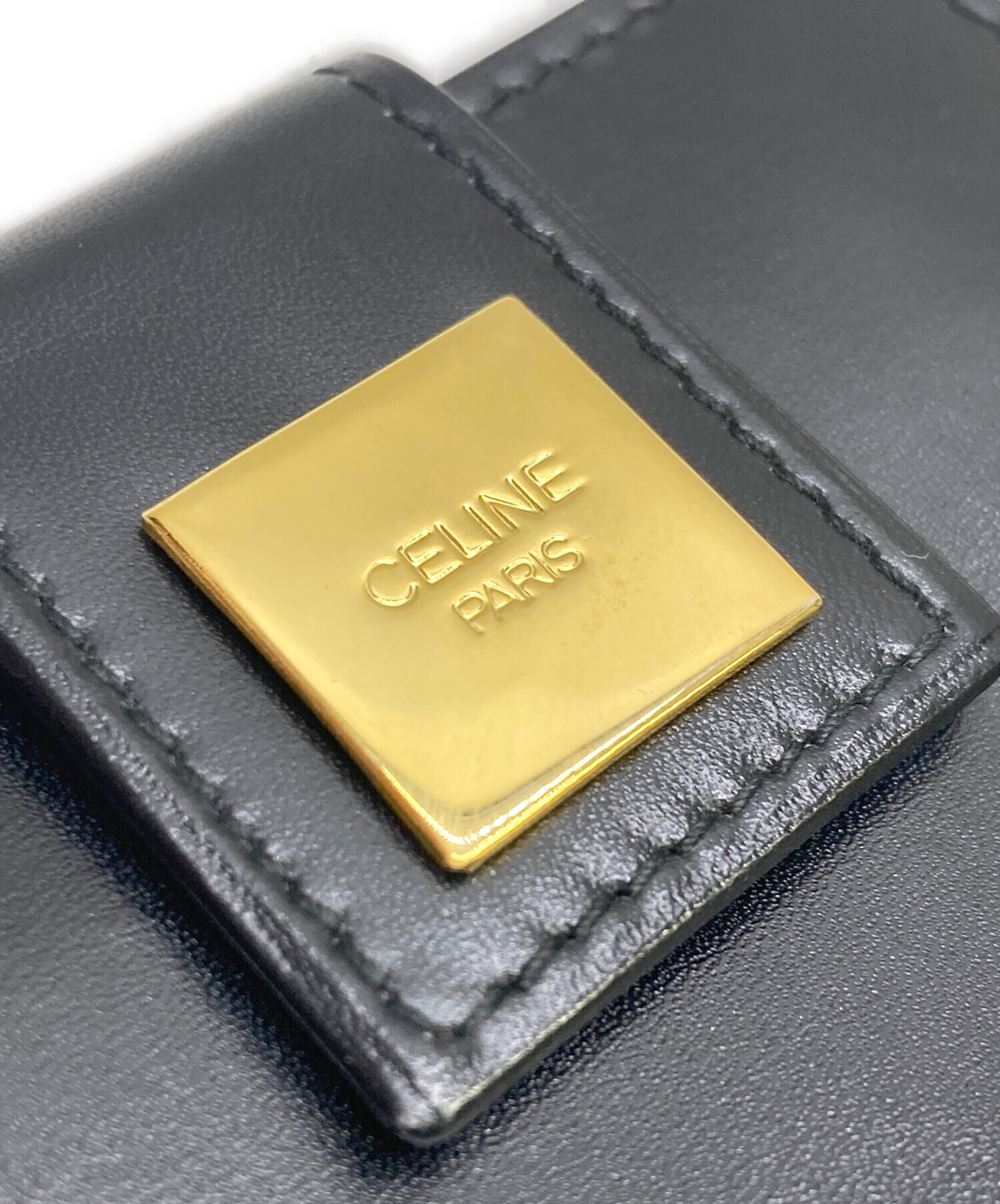 新品未使用品　箱付き　CELINE セリーヌ 二つ折り財布　ロゴグラム　ブラック 中古・古着通販】CELINE (セリーヌ) 2つ折り財布 スクエアロゴプレート
