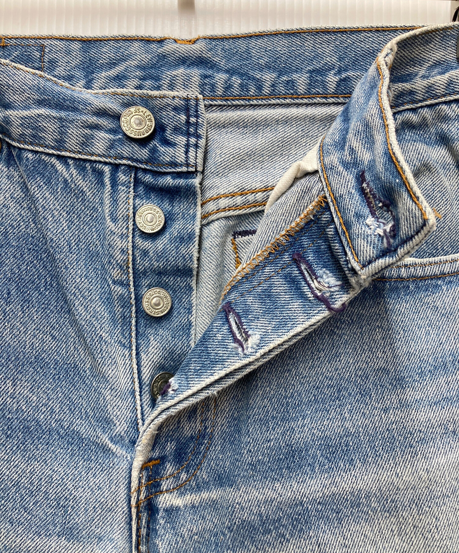 中古・古着通販】LEVI'S (リーバイス) ダメージデニムパンツ ブルー