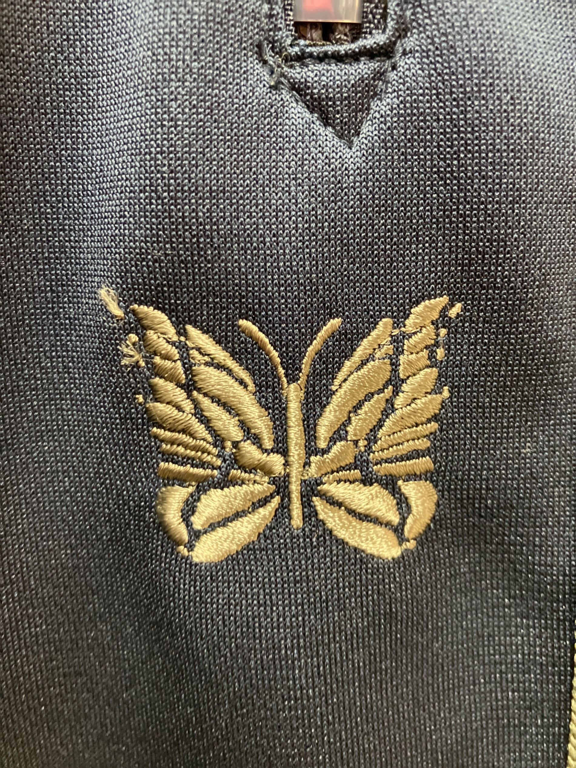 ニードルス 黒のトレーニングパンツ 蝶の刺繍付き 【公式通販】