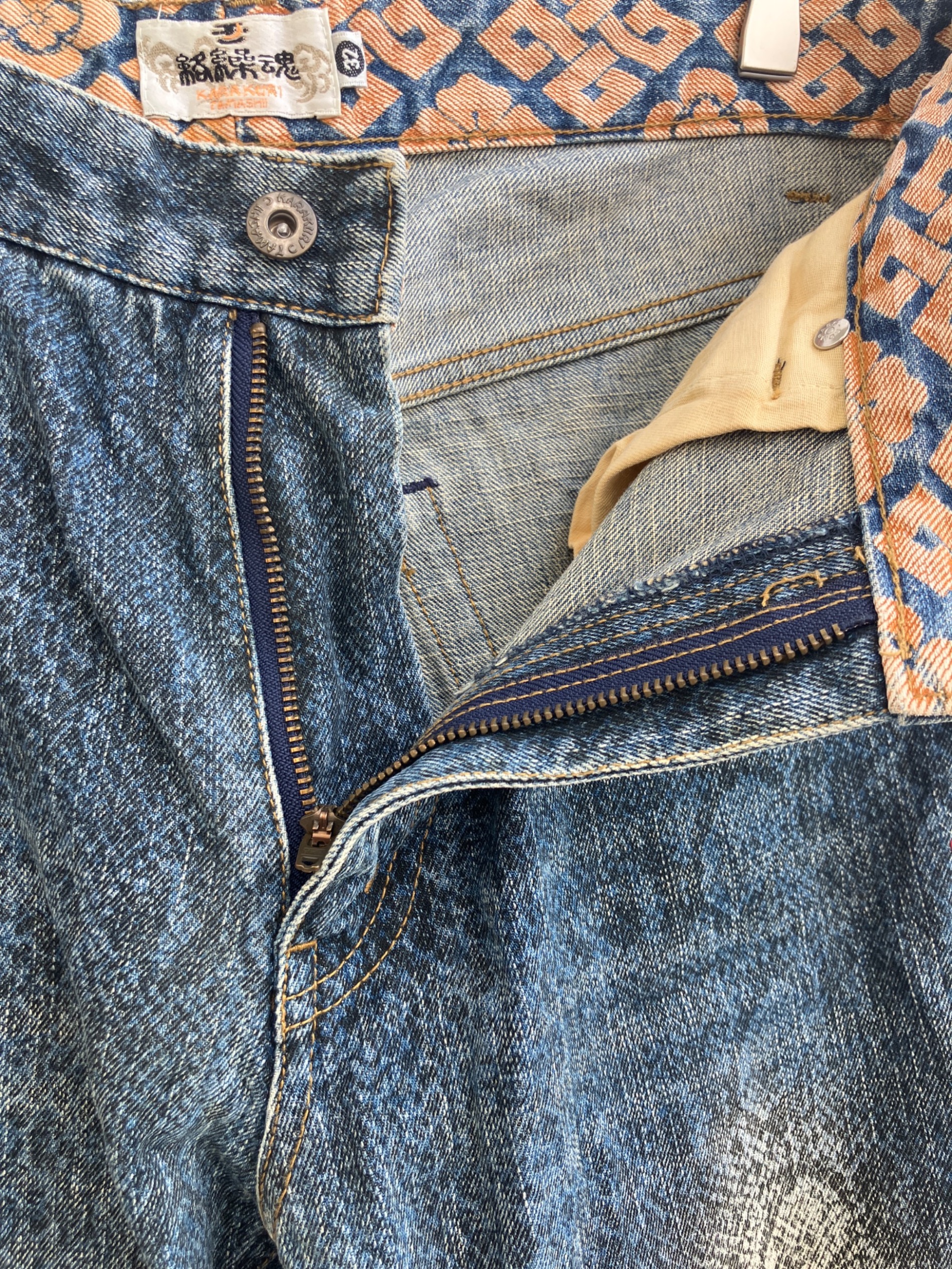 中古・古着通販】絡繰魂 (カラクリダマシイ) 風神雷神刺繍デニムパンツ