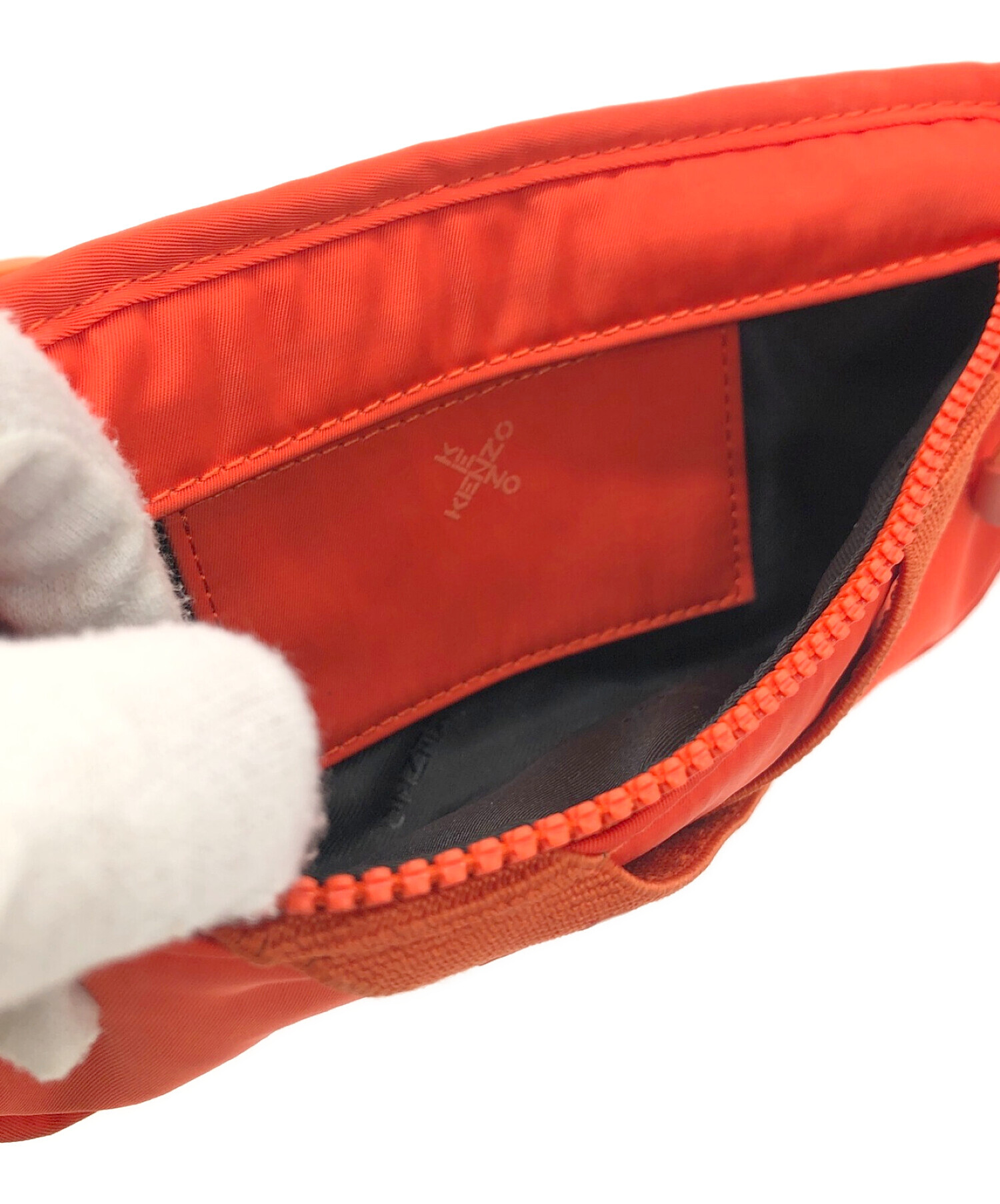 KENZO オレンジ ボディバッグ 中古・古着通販】KENZO (ケンゾー) ショルダーポーチ レッド｜ブランド