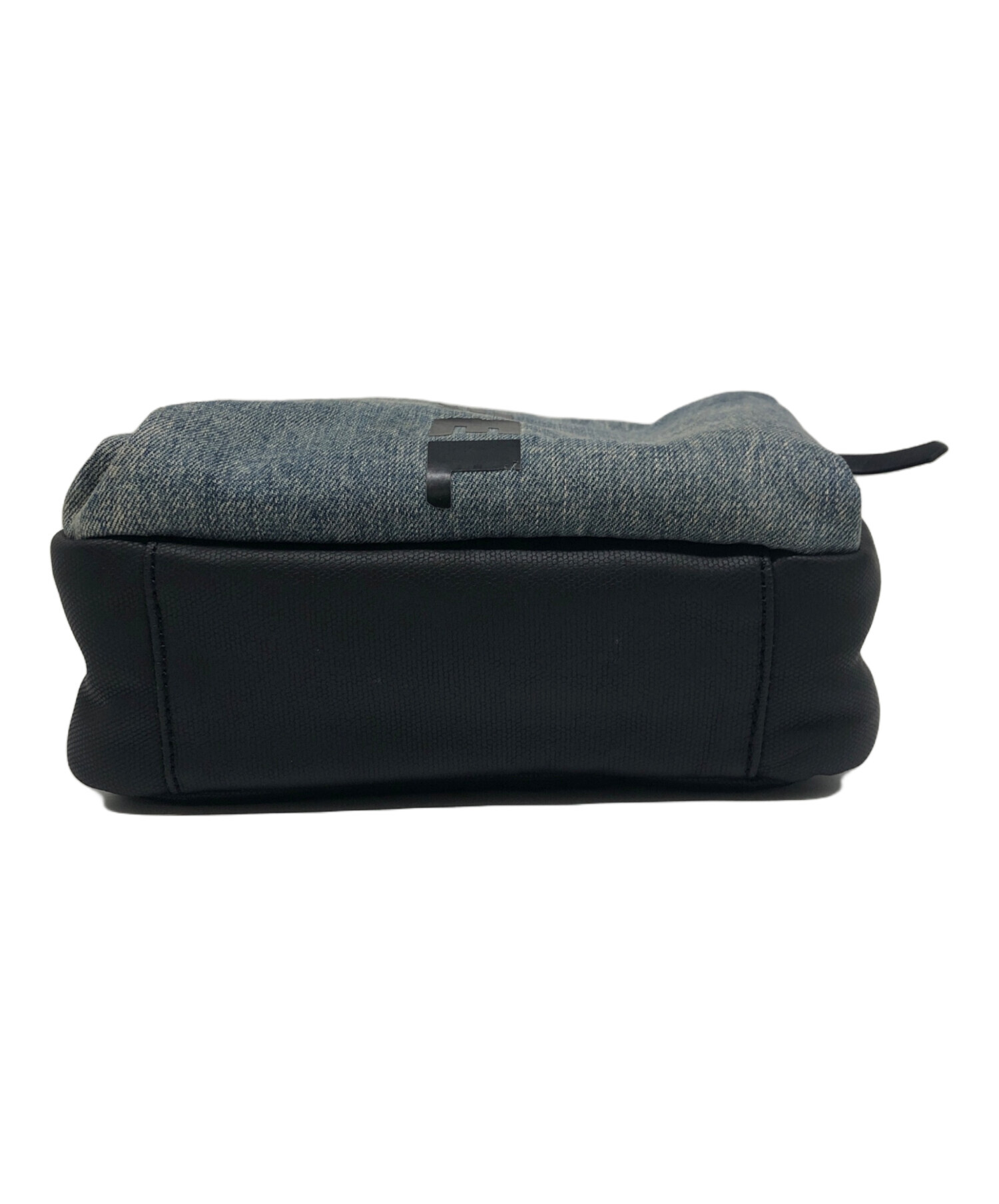 DIESEL ボディバッグ ほぼ未使用 中古・古着通販】DIESEL (ディーゼル) ボディバッグ ブラック