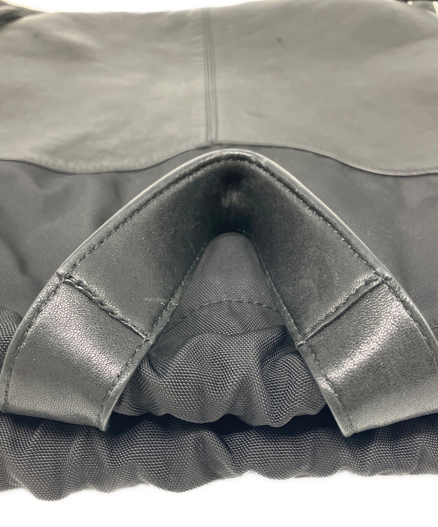 中古・古着通販】JIMMY CHOO (ジミーチュウ) ナップサック ブラック