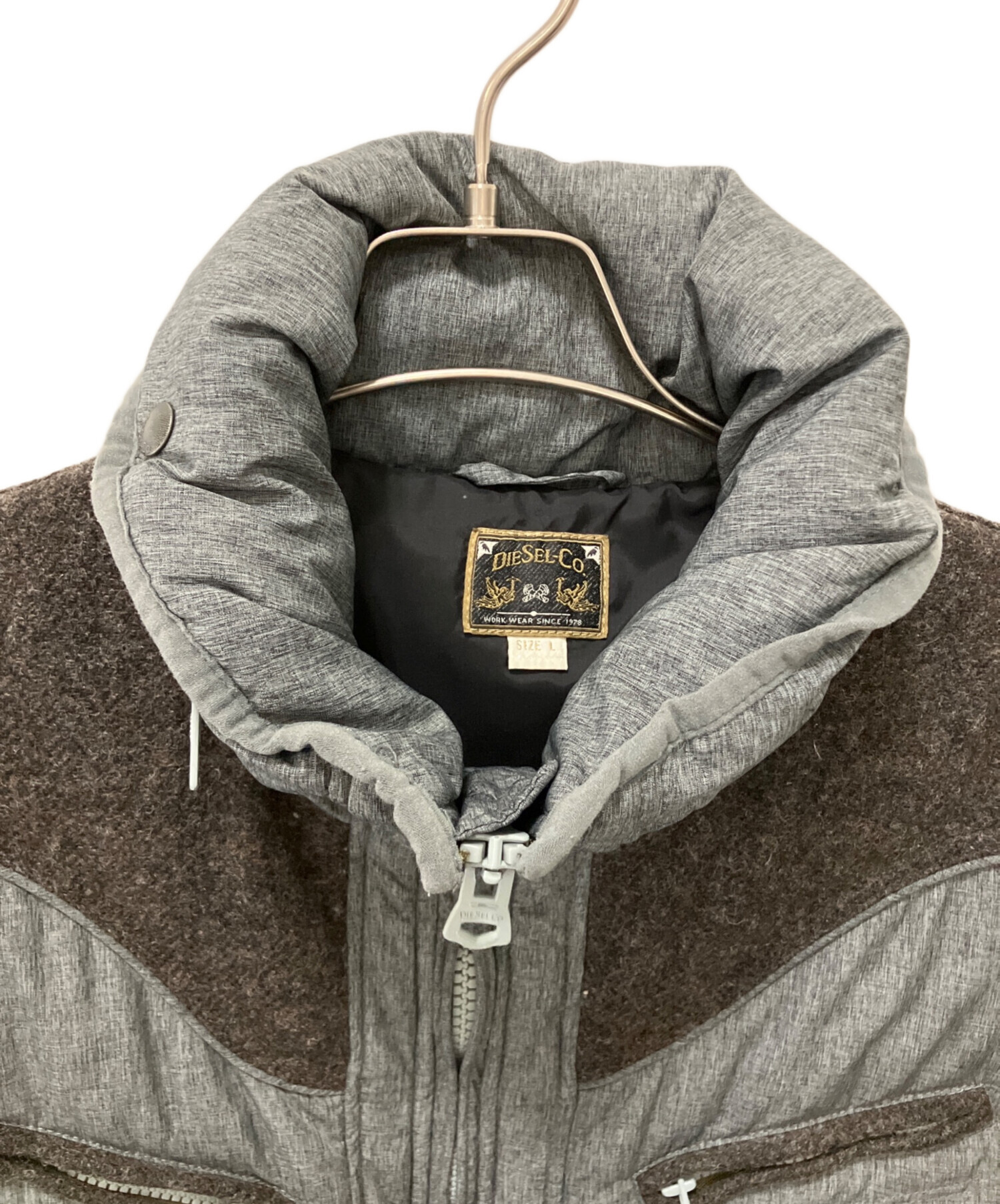 DIESEL ディーゼル ダウンジャケット/ダウンベスト M カーキ 【古着】【中古】【送料無料】 中古・古着通販】DIESEL (ディーゼル) 切替ダウンジャケット グレー