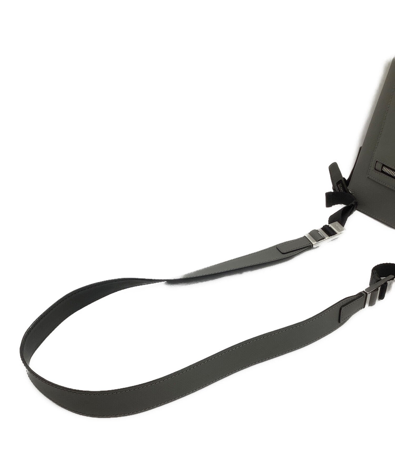 中古・古着通販】PRADA (プラダ) レザーショルダーバッグ グレー