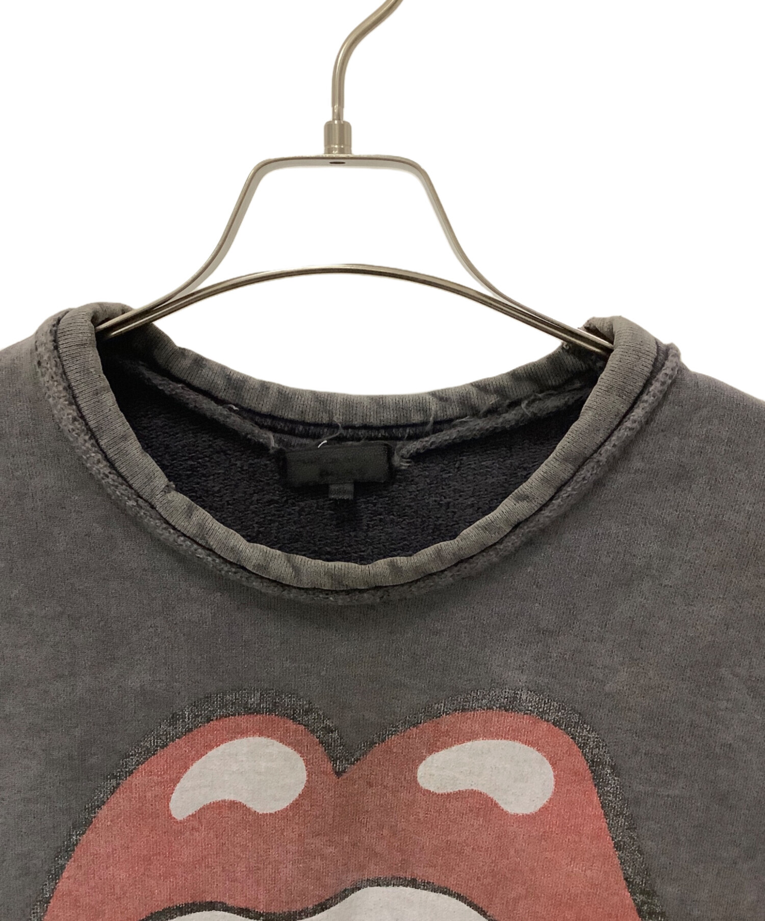 コムデギャルソンオムプリュス ローリングストーンズ ロゴTシャツ Sサイズ コムデギャルソンローリングストーンズのTシャツです。