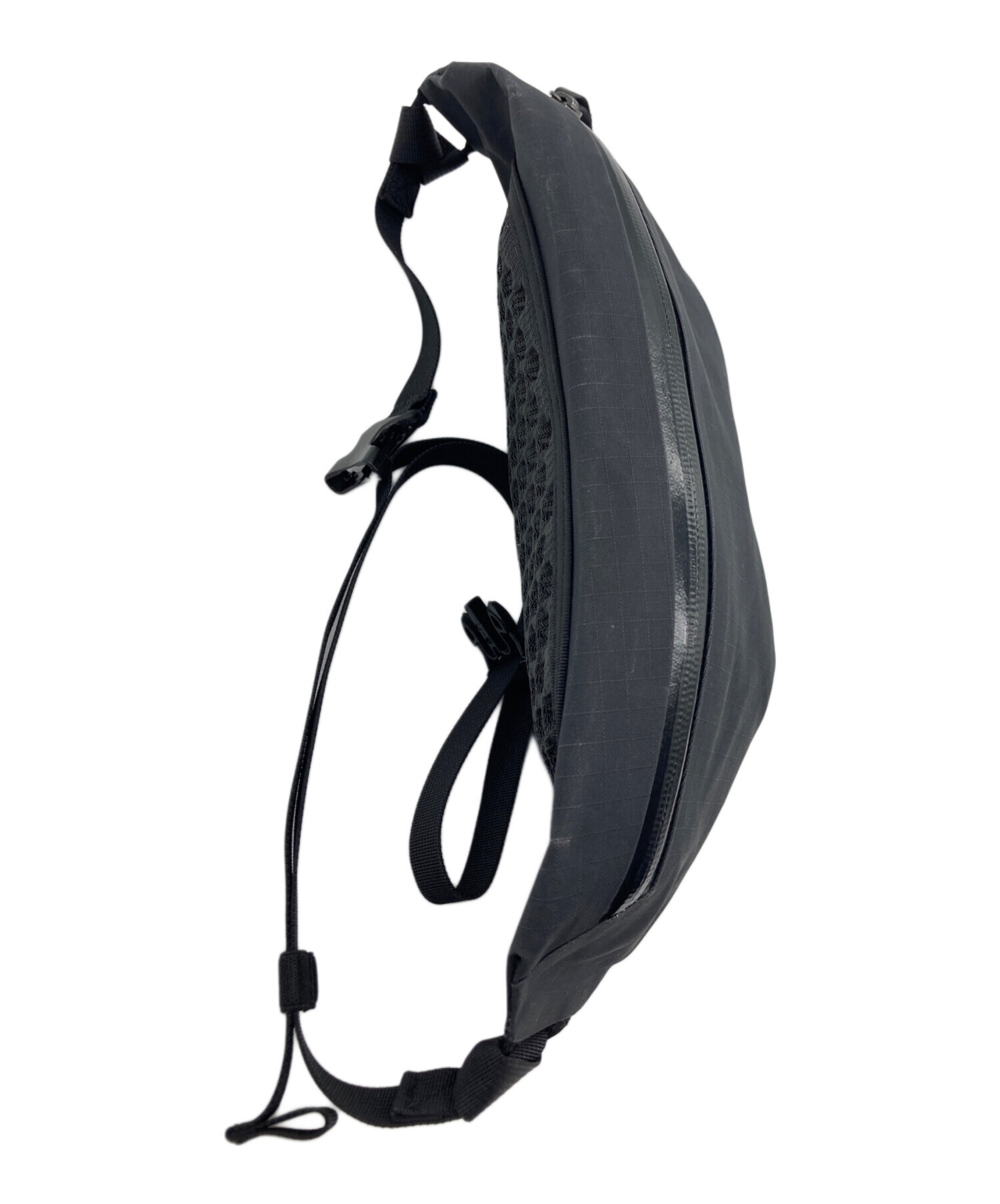 アークテリクス クロスボディバック used 中古・古着通販】ARC'TERYX (アークテリクス) クイバークロスボディー