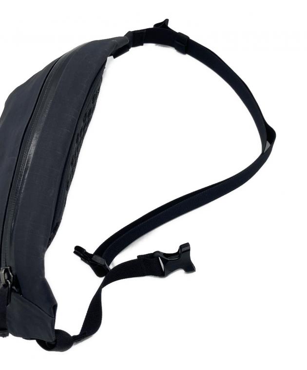 中古・古着通販】ARC'TERYX (アークテリクス) クロスボディバッグ 中古・古着通販】ARC'TERYX (アークテリクス) クロスボディバッグ