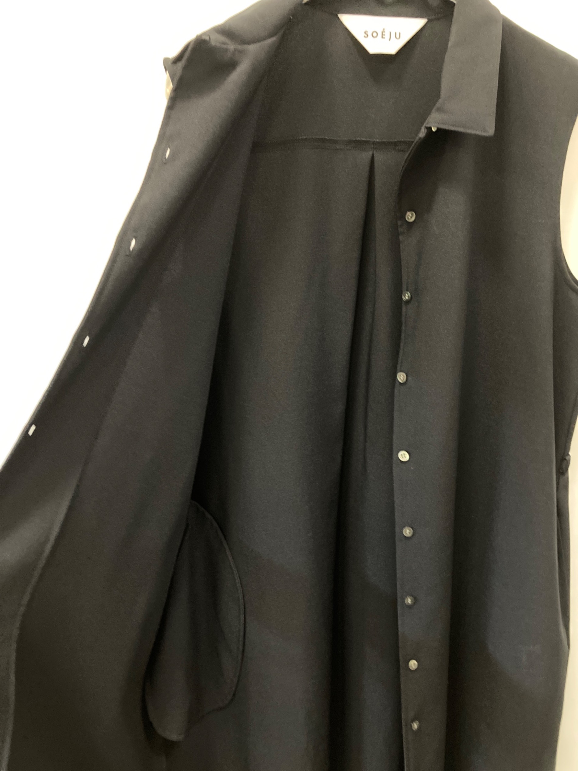 中古・古着通販】SOEJU (ソージュ) ソフトオックスノースリーブ