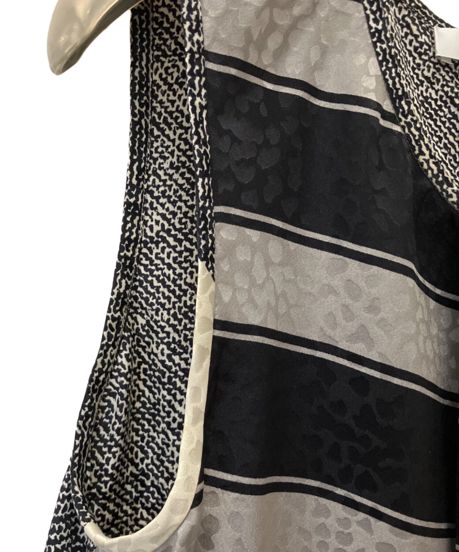 MaxMara Studio シルクノースリーブ プリーツ ブラウス 中古・古着通販】MaxMara (マックスマーラ) ノースリーブブラウス
