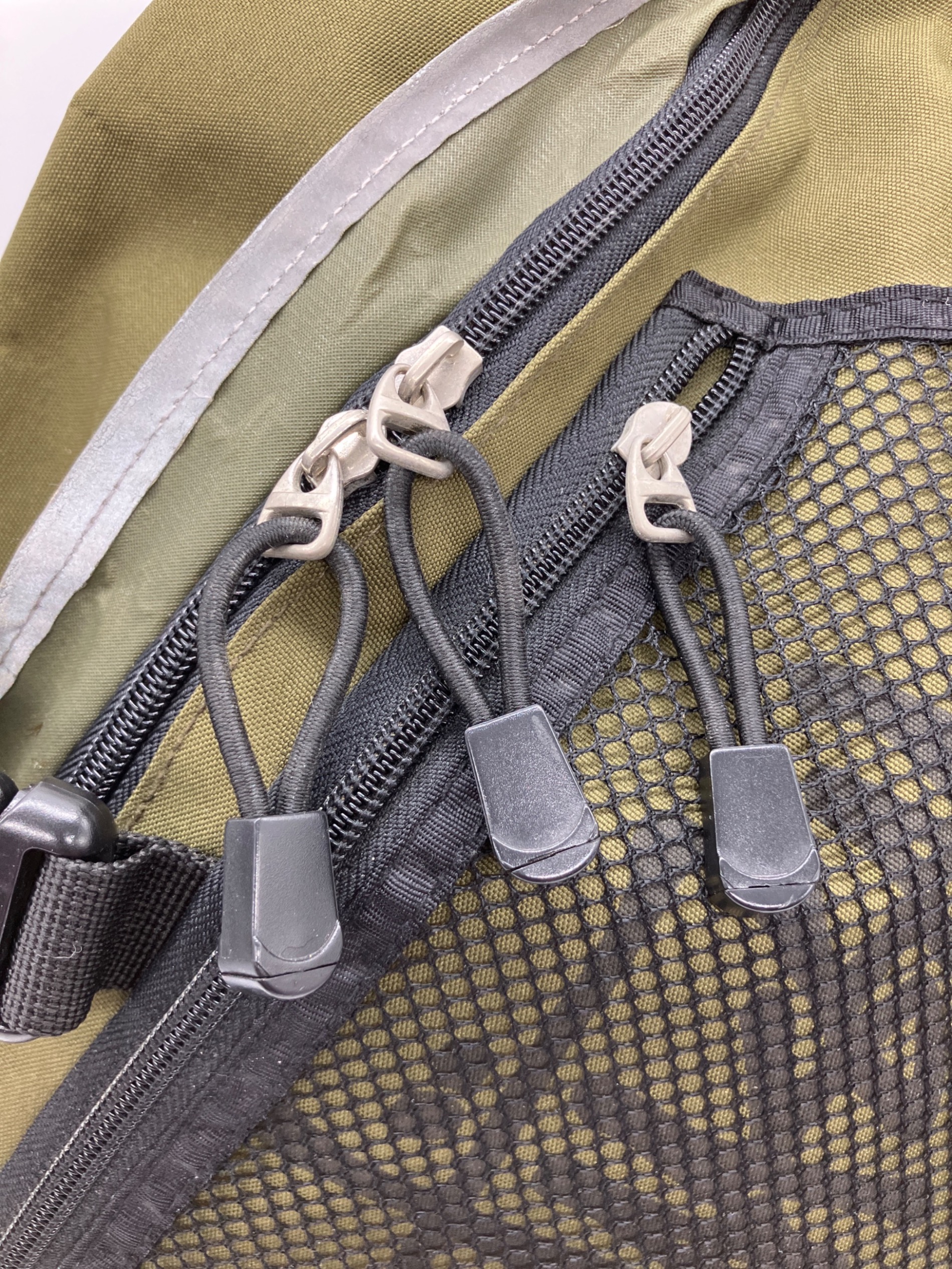 中古・古着通販】stussy (ステューシー) スリングバッグ オリーブ