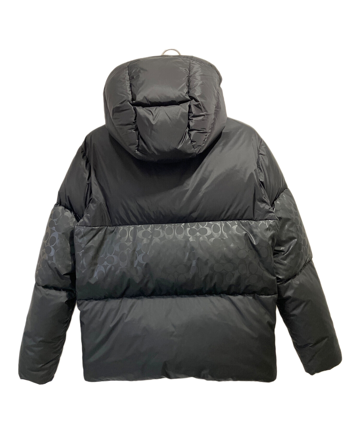 COACH　シグネチャーダウン　　 黒×チャコールグレー　Ｍ 中古・古着通販】COACH (コーチ) シグネチャー / カラーブロックダウン